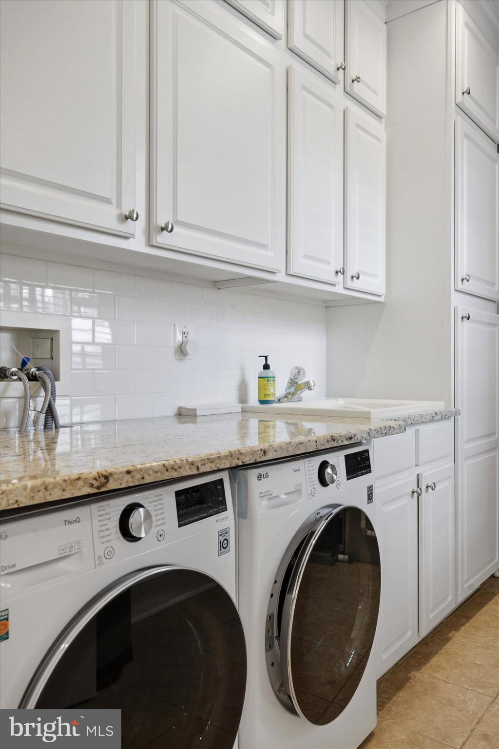 WASHINGTON SQ WEST - Residential