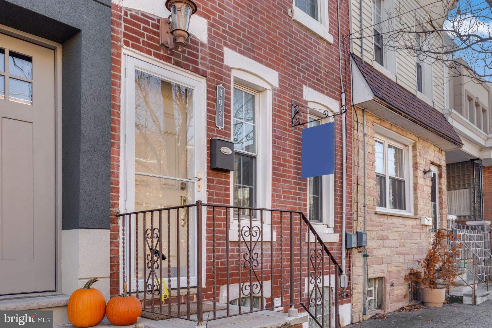 PORT RICHMOND - Residential Lease