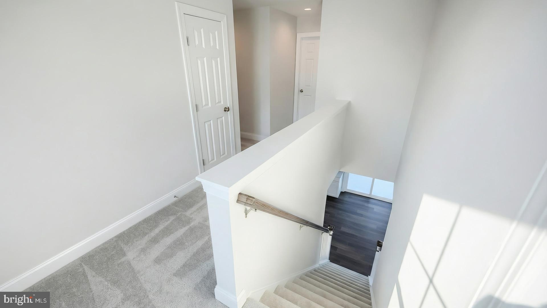 SUMMER LAYNE - Residential