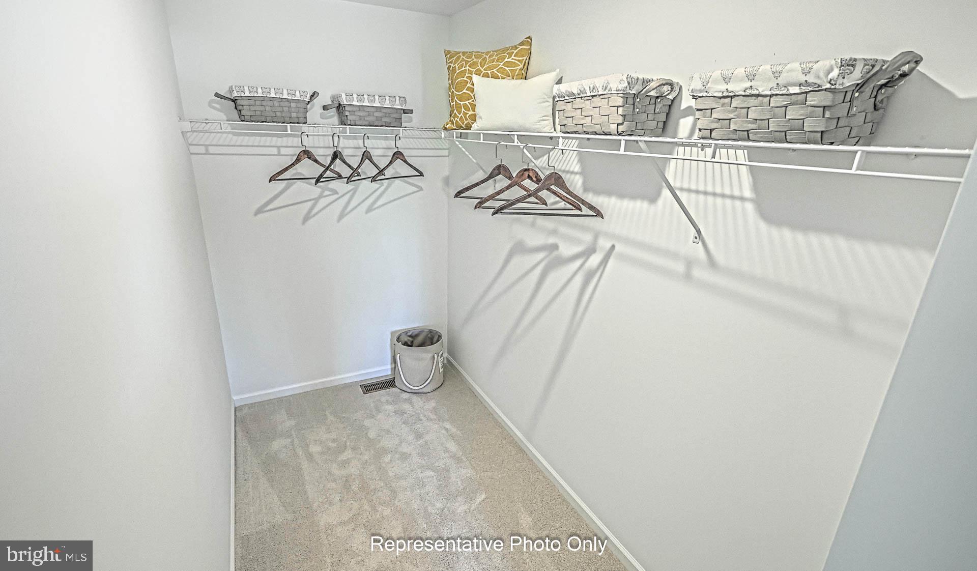 SUMMER LAYNE - Residential