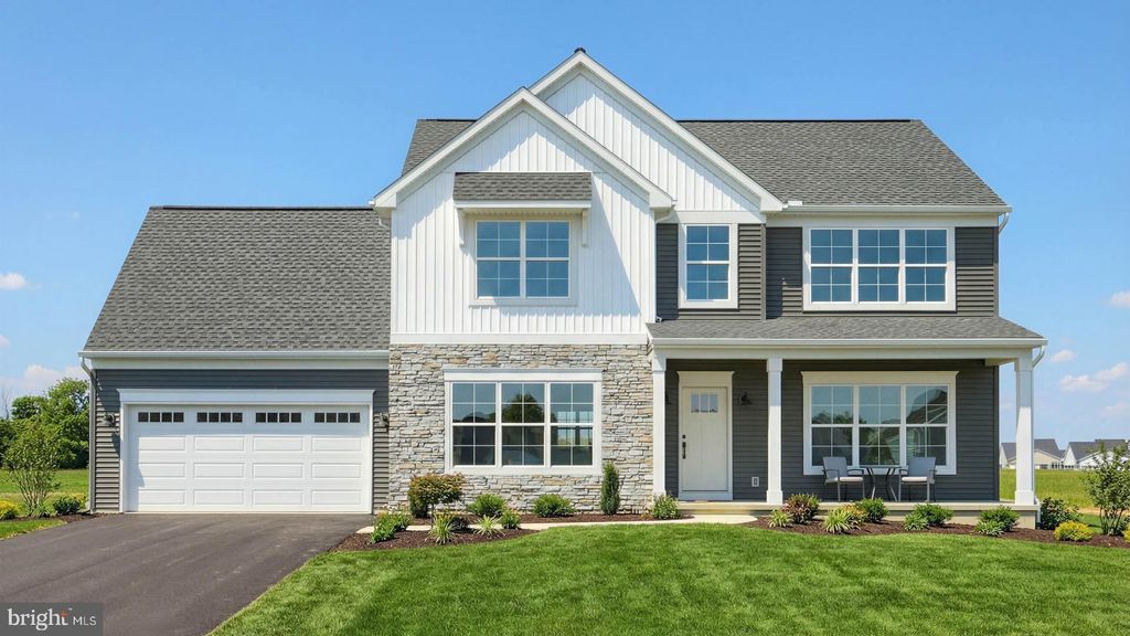 Photo of 637 Sunset Boulevard, ANNVILLE, PA 17003 (MLS # PALN2022924)