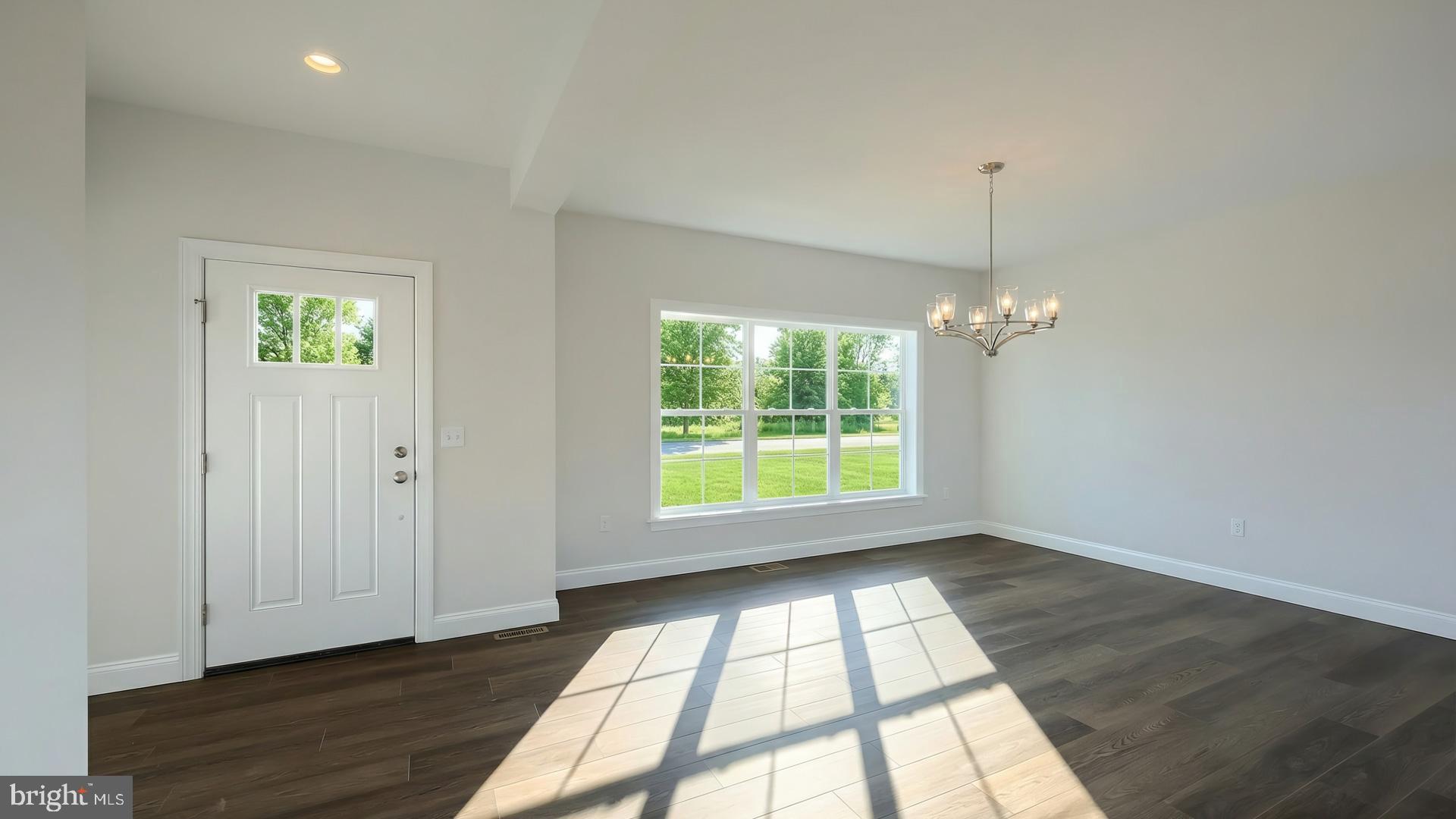 SUMMER LAYNE - Residential