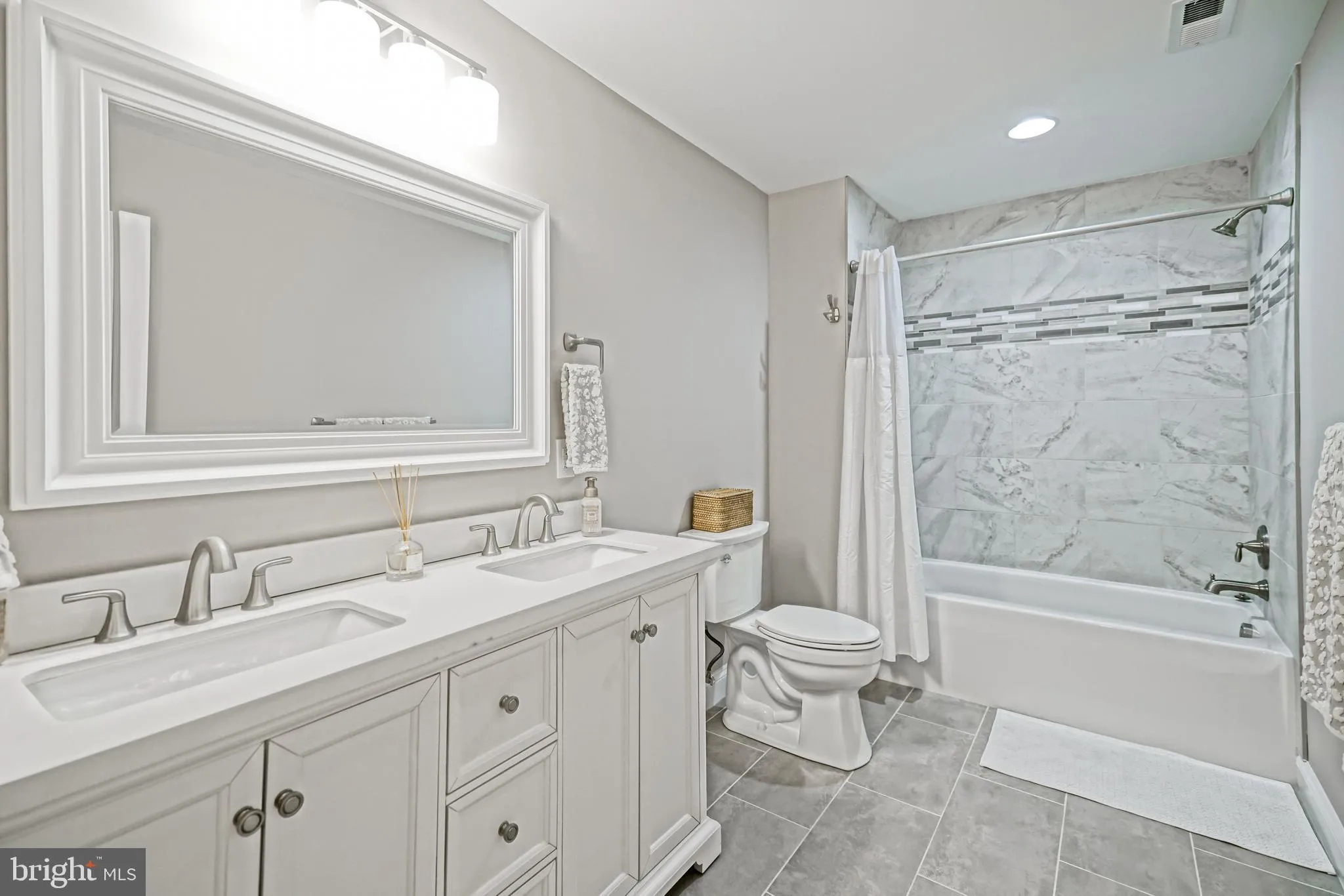 Georgetown, Delaware 19947, United States, 4 Bedrooms Bedrooms, ,5 BathroomsBathrooms,Residential,Active,217302