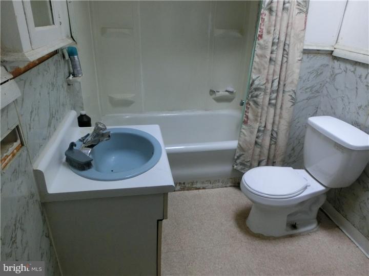 PHILADELPHIA (SOUTHWEST) - Residential