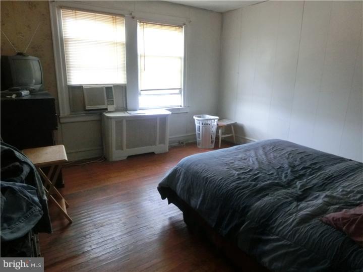 PHILADELPHIA (SOUTHWEST) - Residential