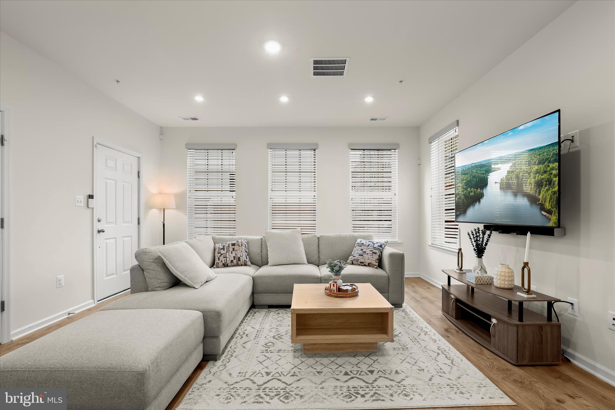 BALLARD GREEN - Residential