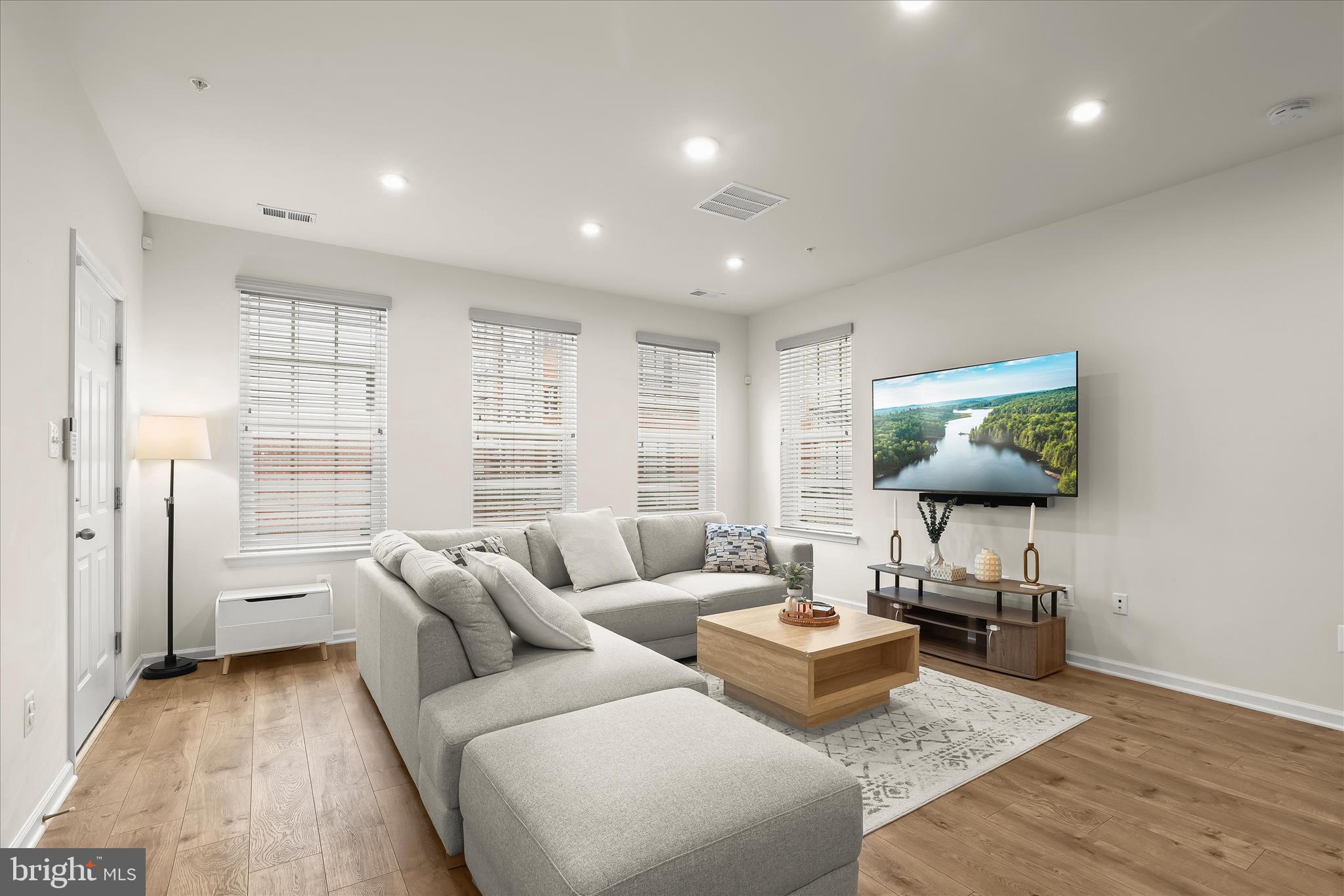 BALLARD GREEN - Residential