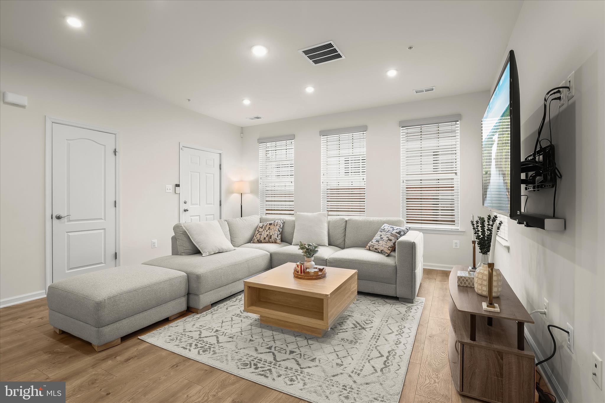 BALLARD GREEN - Residential