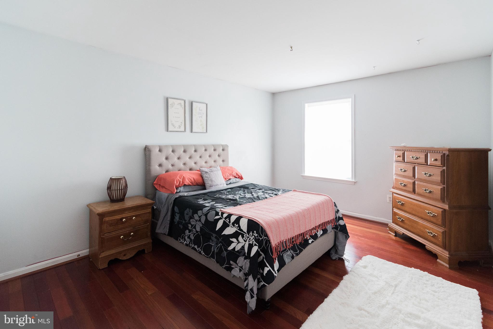 NORTH FOREST - Residential