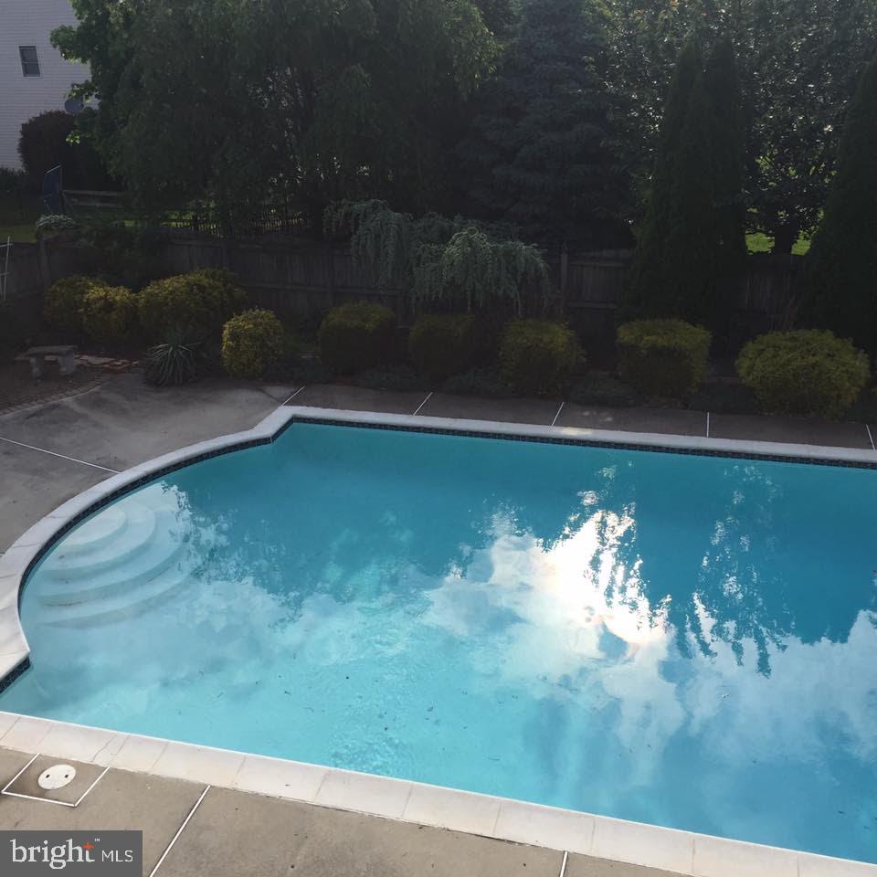 NORTH FOREST - Residential