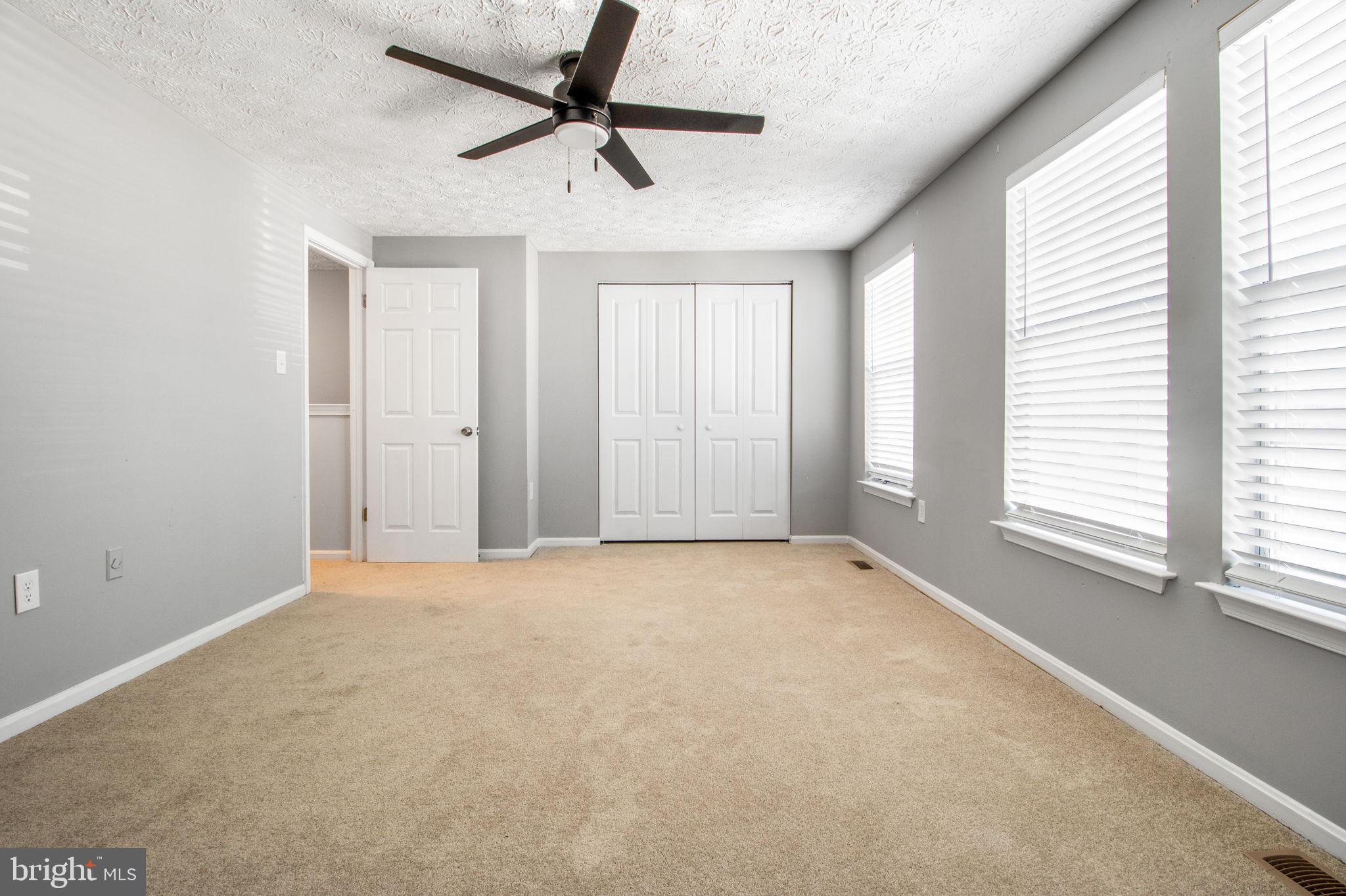 OAK VIEW VILLAGE - Residential