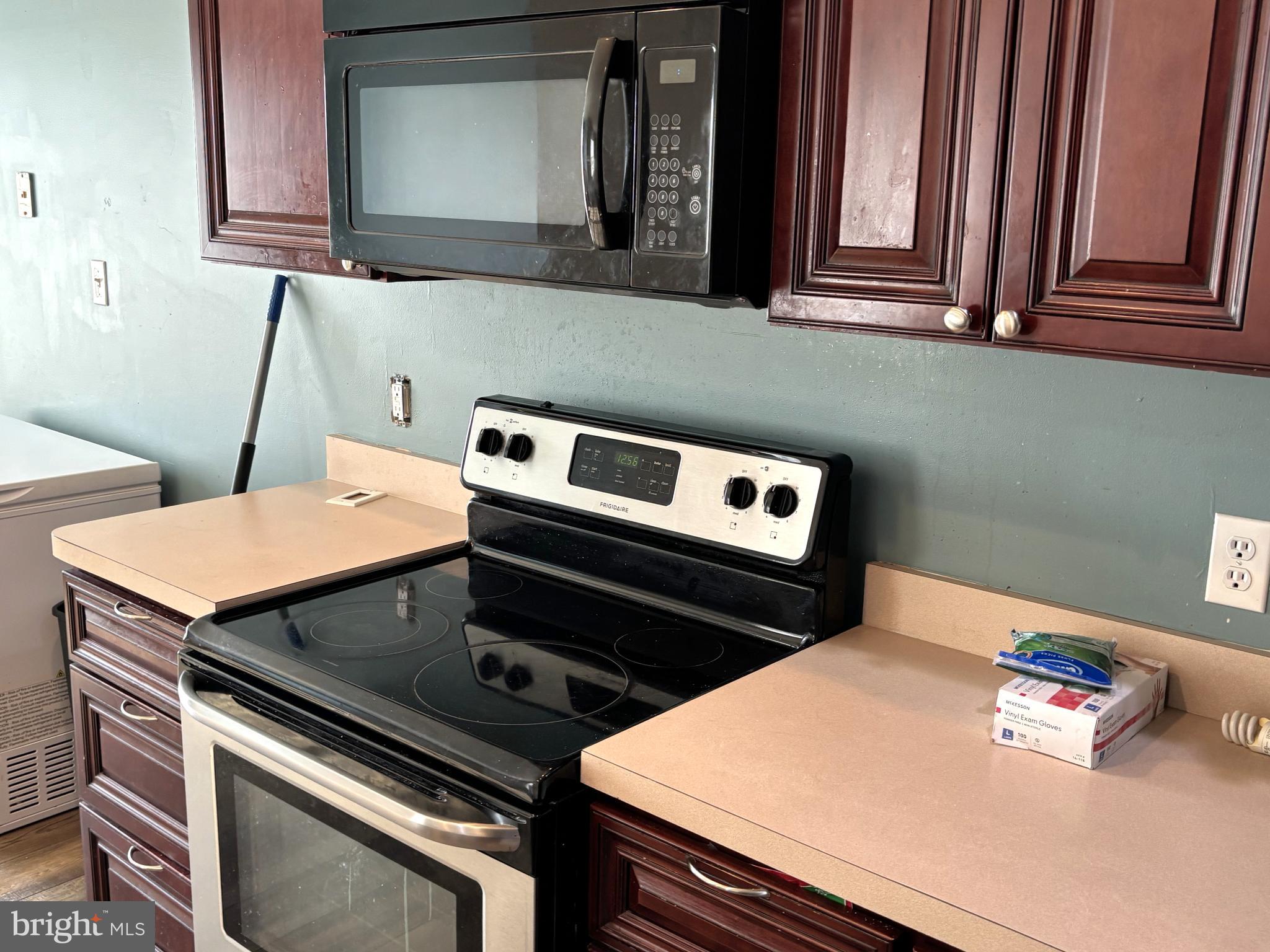 25450 HONEYSUCKLE DRIVE