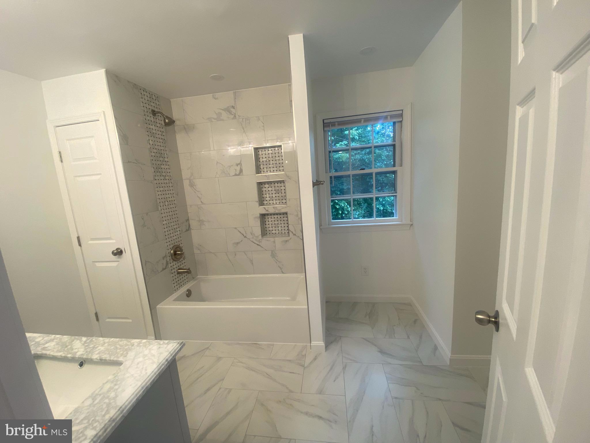 ALEXANDRIA - Residential Lease