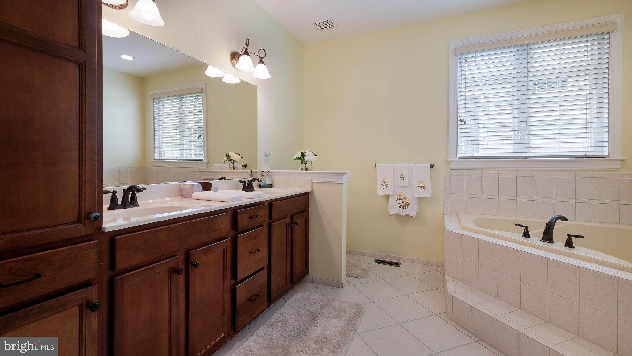 MEADOW GLEN - Residential