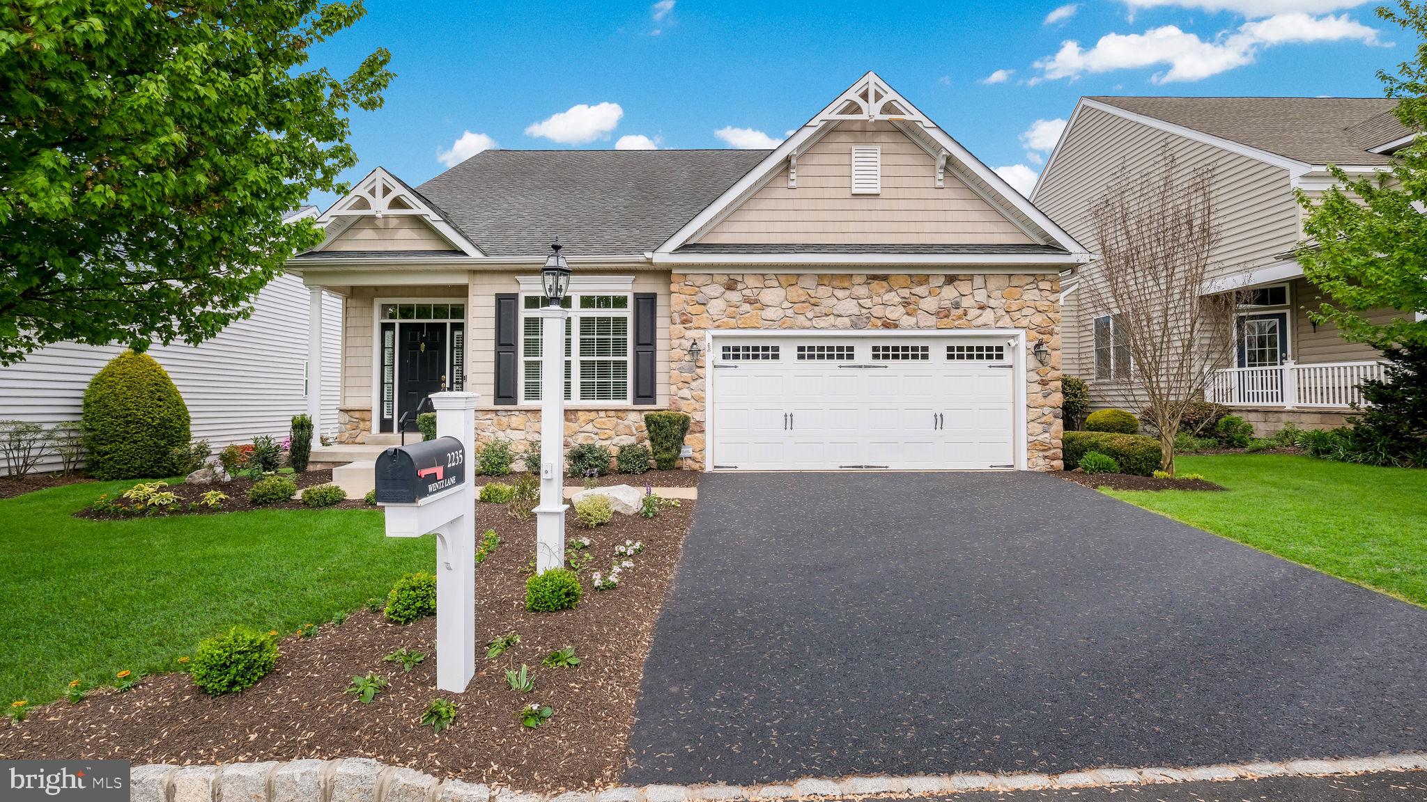 MEADOW GLEN - Residential