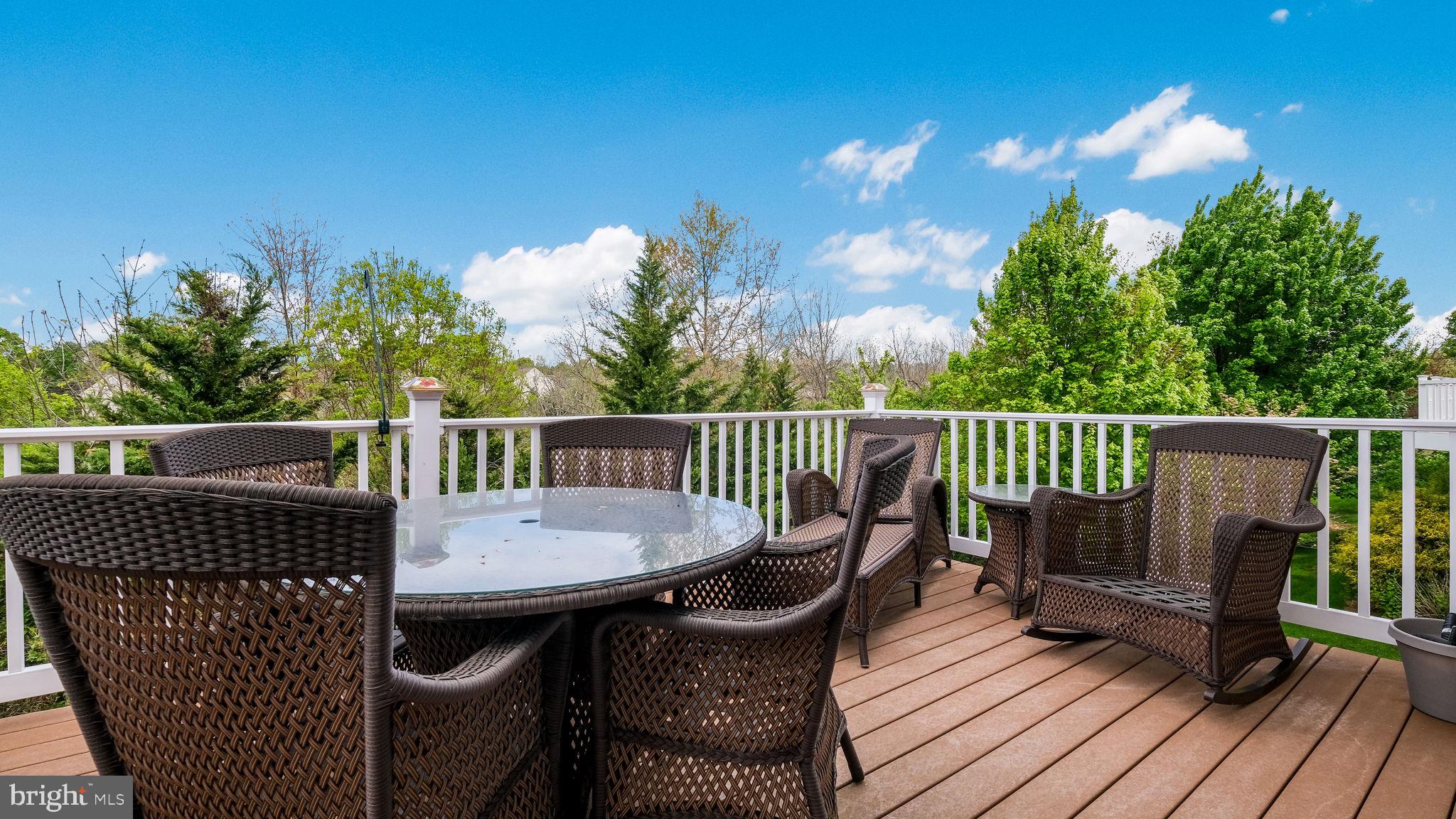 MEADOW GLEN - Residential