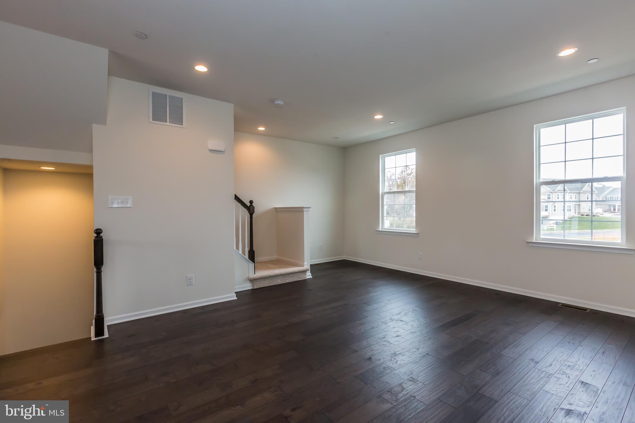 ENCLAVE AT RIDGEWOOD - Residential