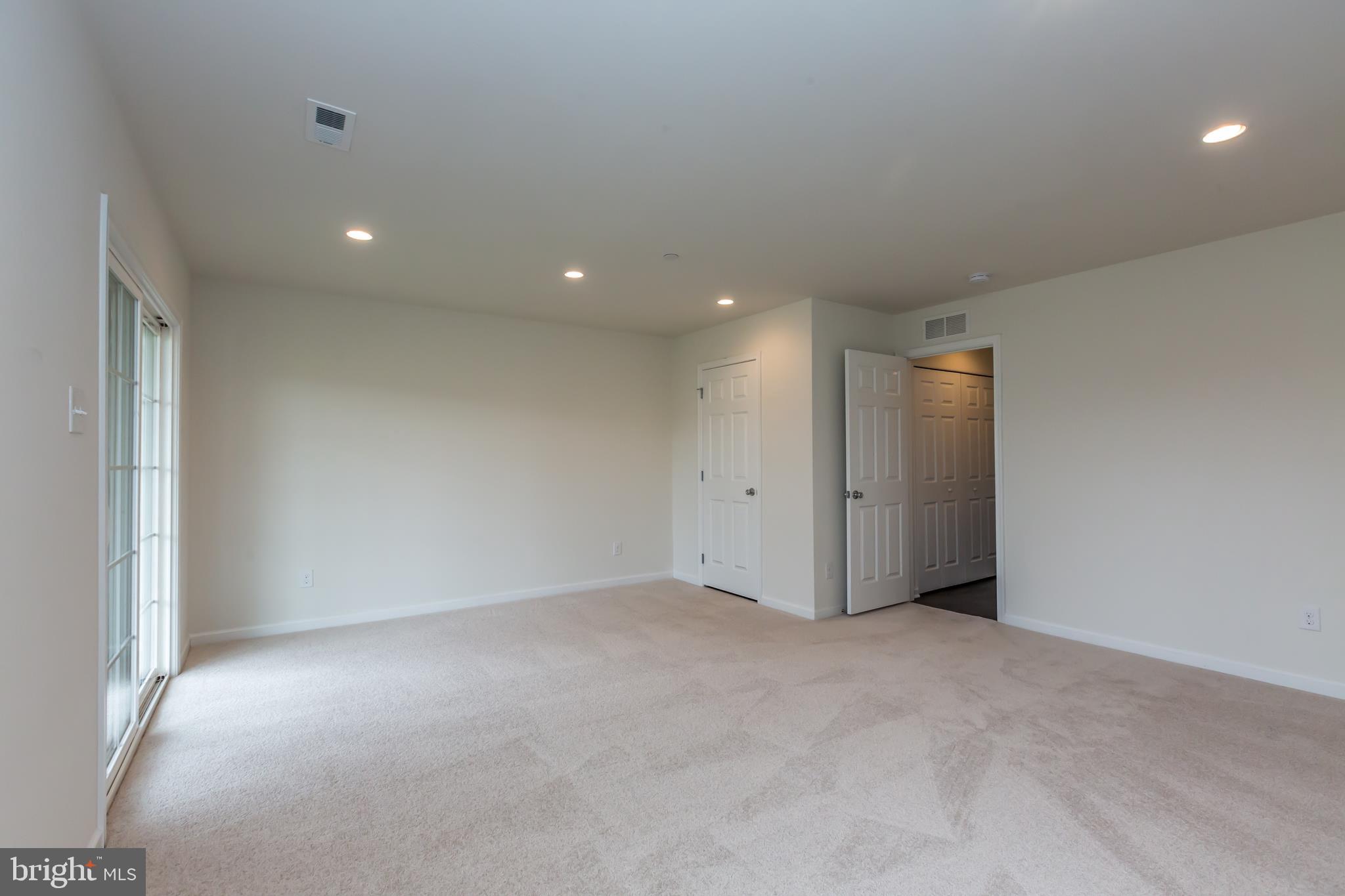 ENCLAVE AT RIDGEWOOD - Residential