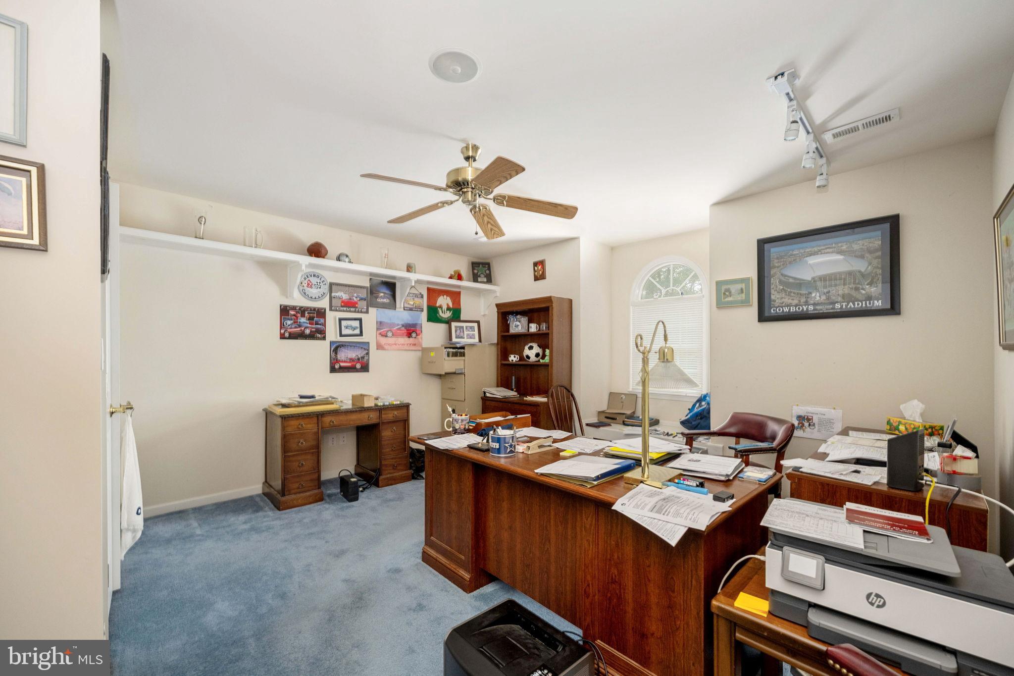 MEADOWLAND - Residential