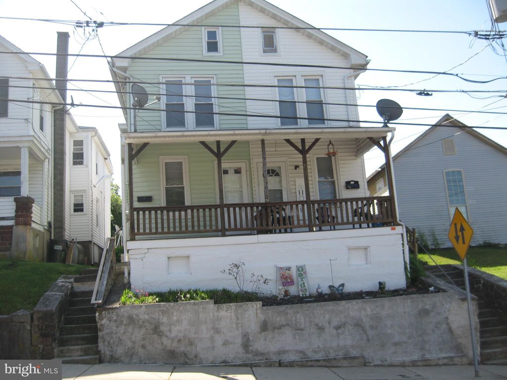 Photo of 40 S MAPLE ST, EPHRATA, PA 17522 (MLS # PALA2031914)