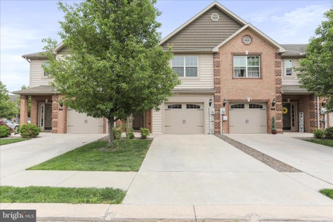 Townhouse For Rent - 20 Delano Drive Dr<br/> Franklin County, CHAMBERSBURG, PA 17202