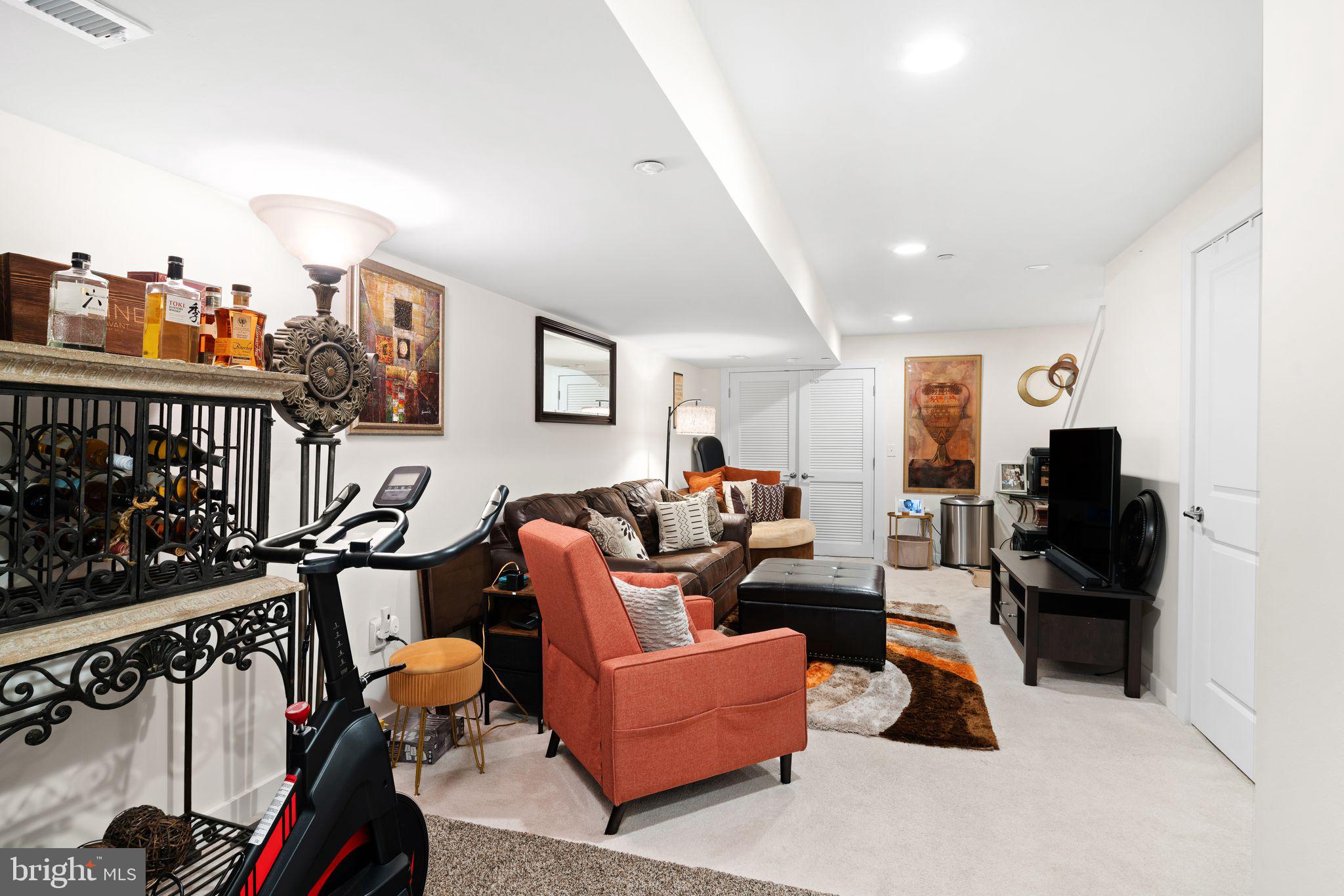 SOUTH KENSINGTON - Residential