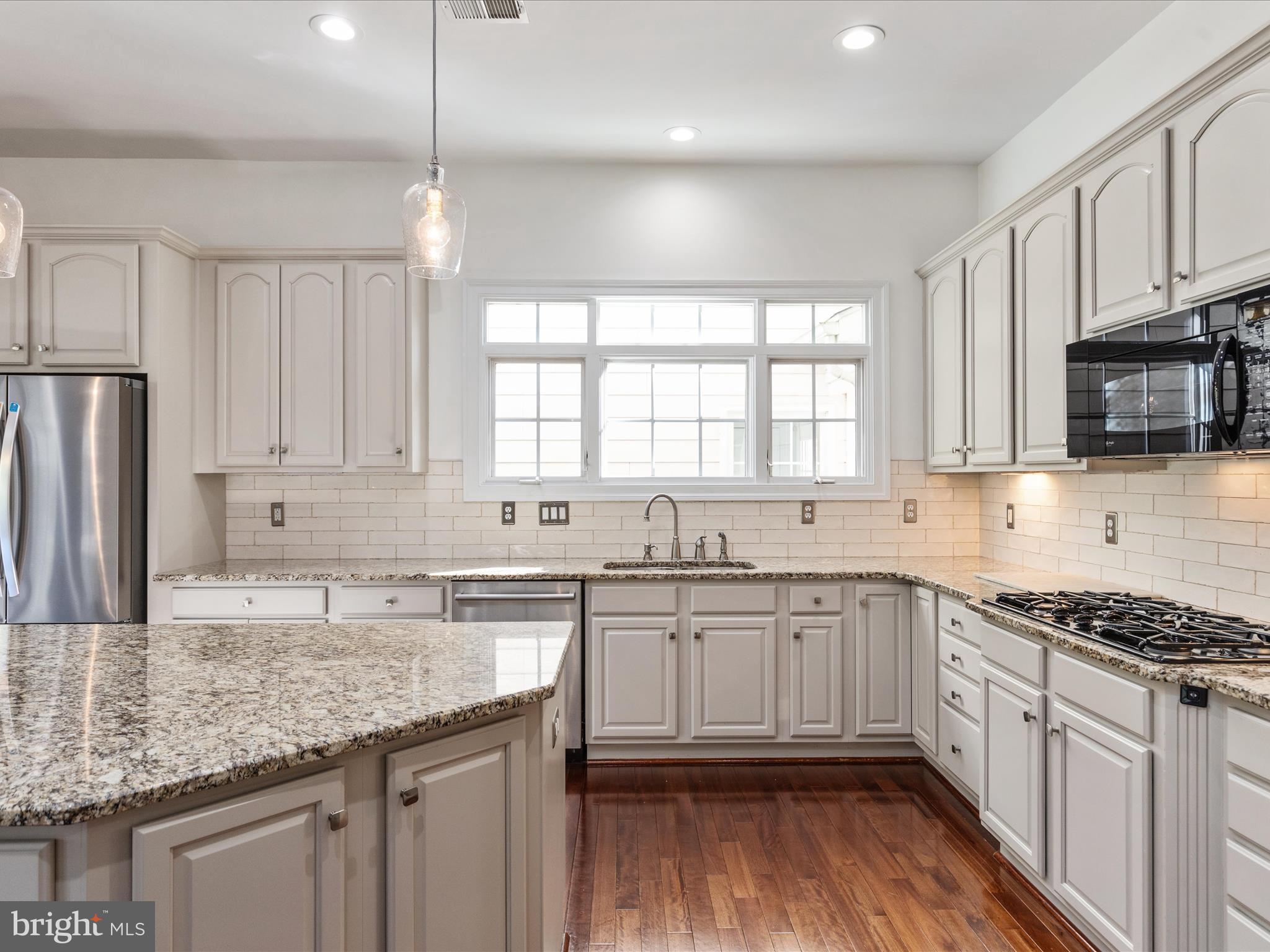 LANSDOWNE ON THE POTOMAC - Residential