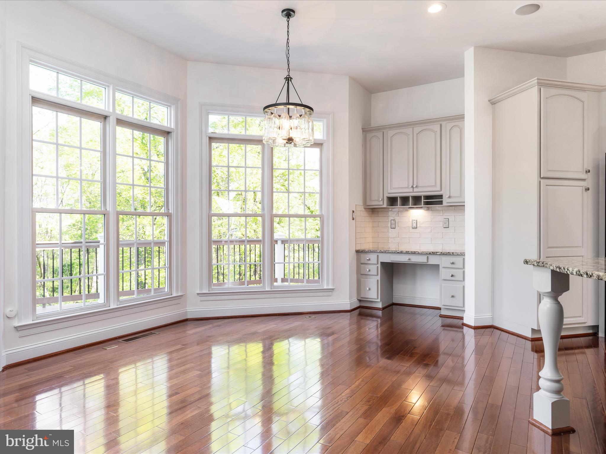 LANSDOWNE ON THE POTOMAC - Residential