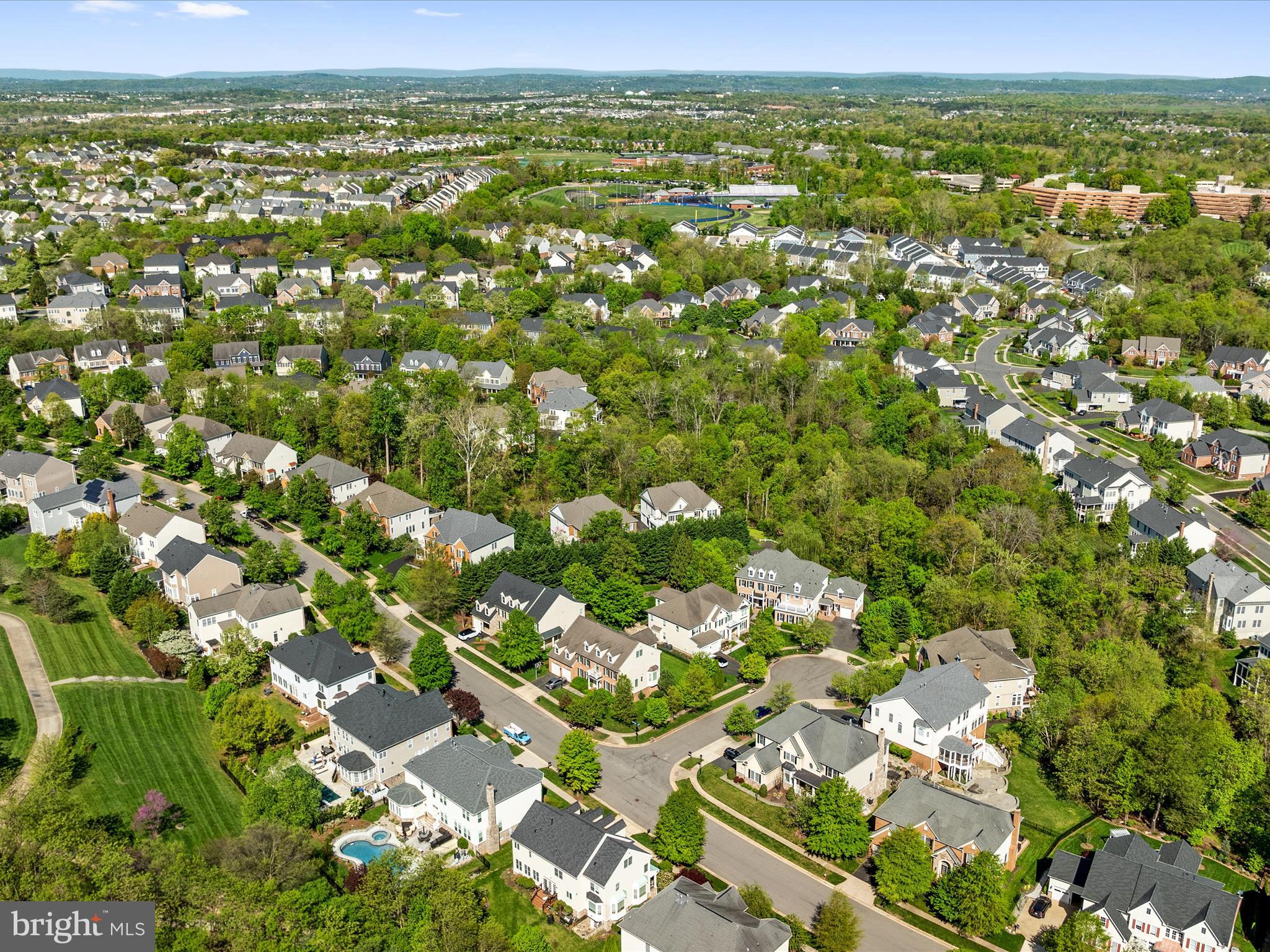 LANSDOWNE ON THE POTOMAC - Residential