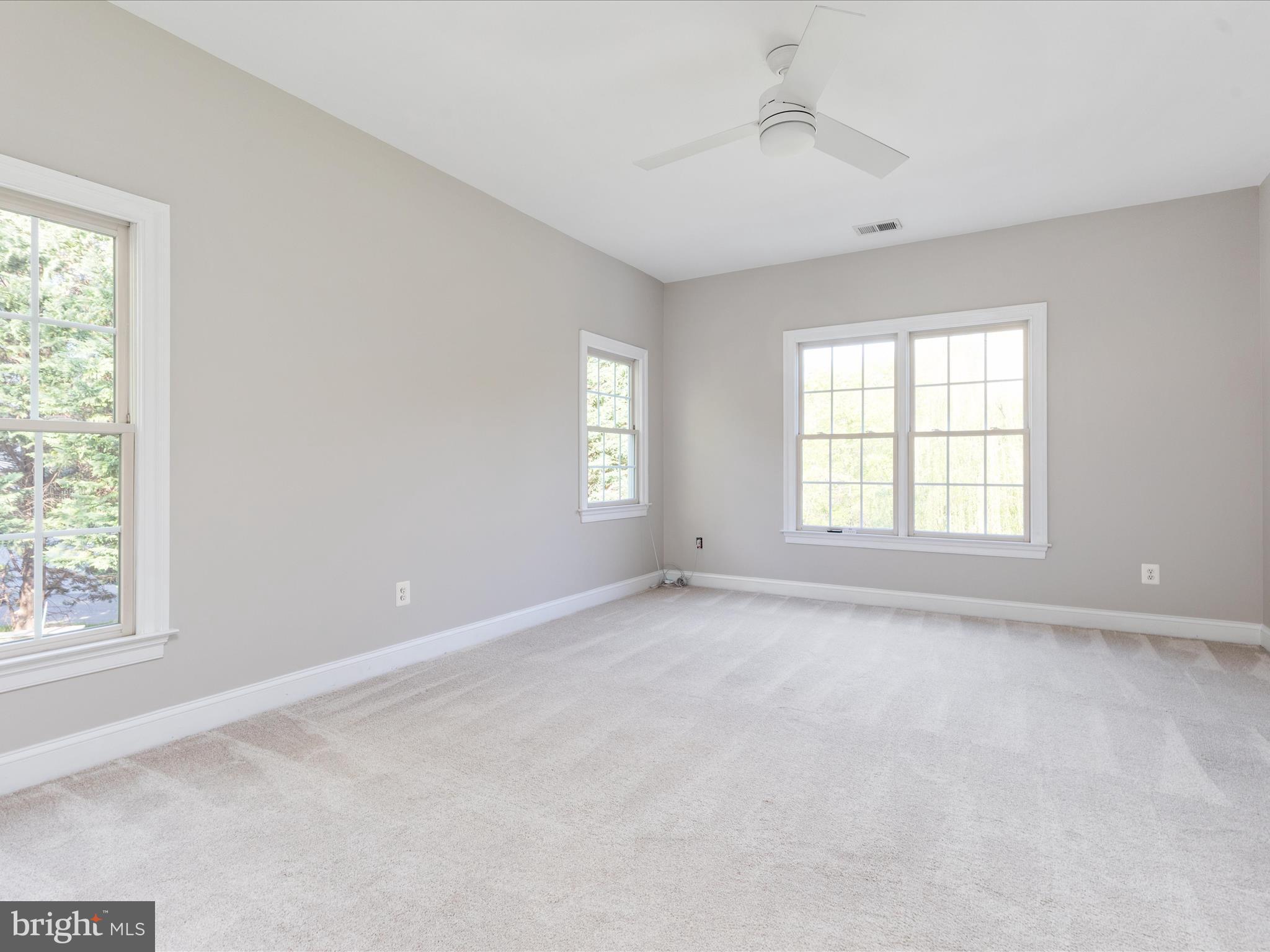 LANSDOWNE ON THE POTOMAC - Residential