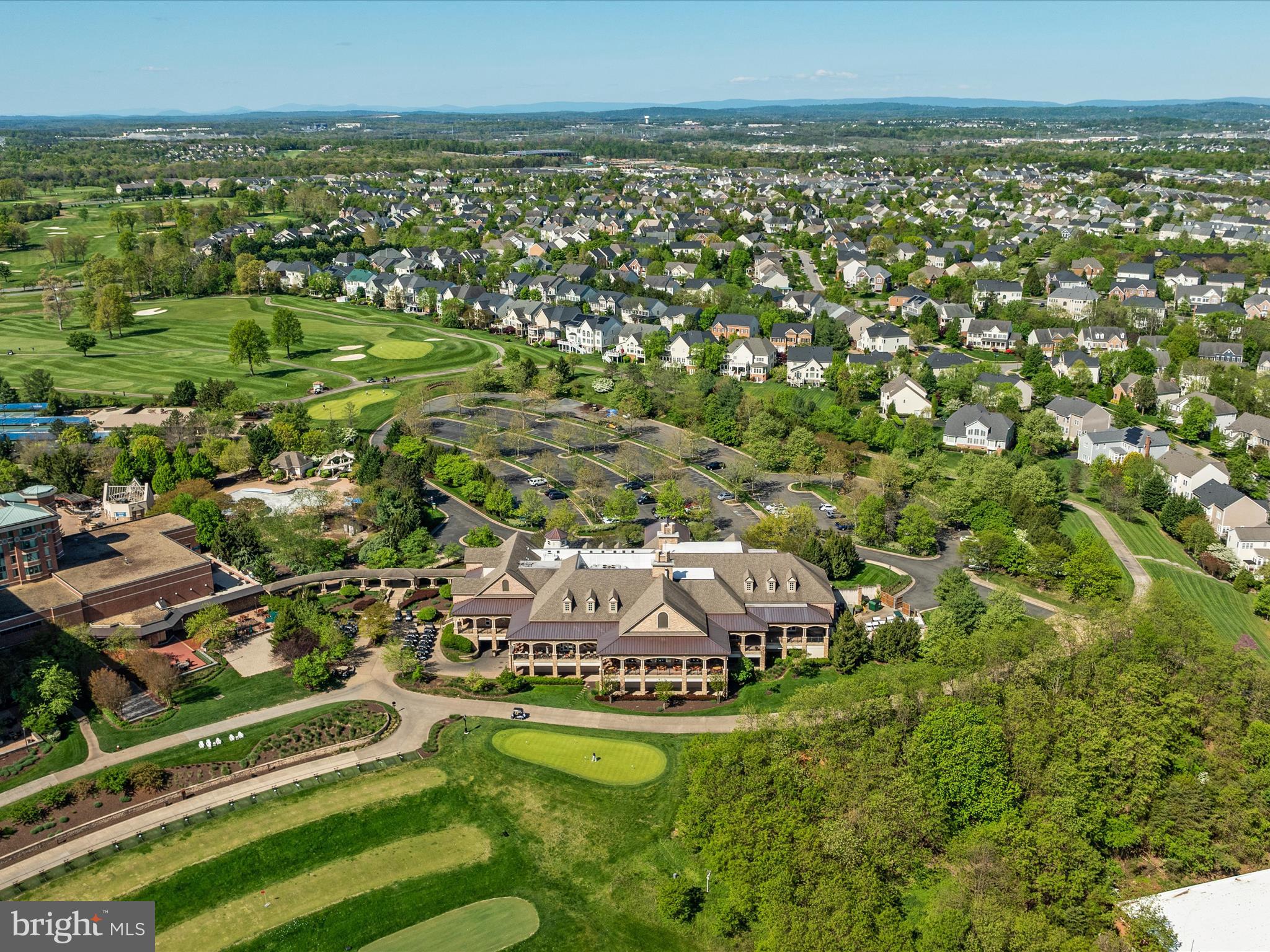 LANSDOWNE ON THE POTOMAC - Residential