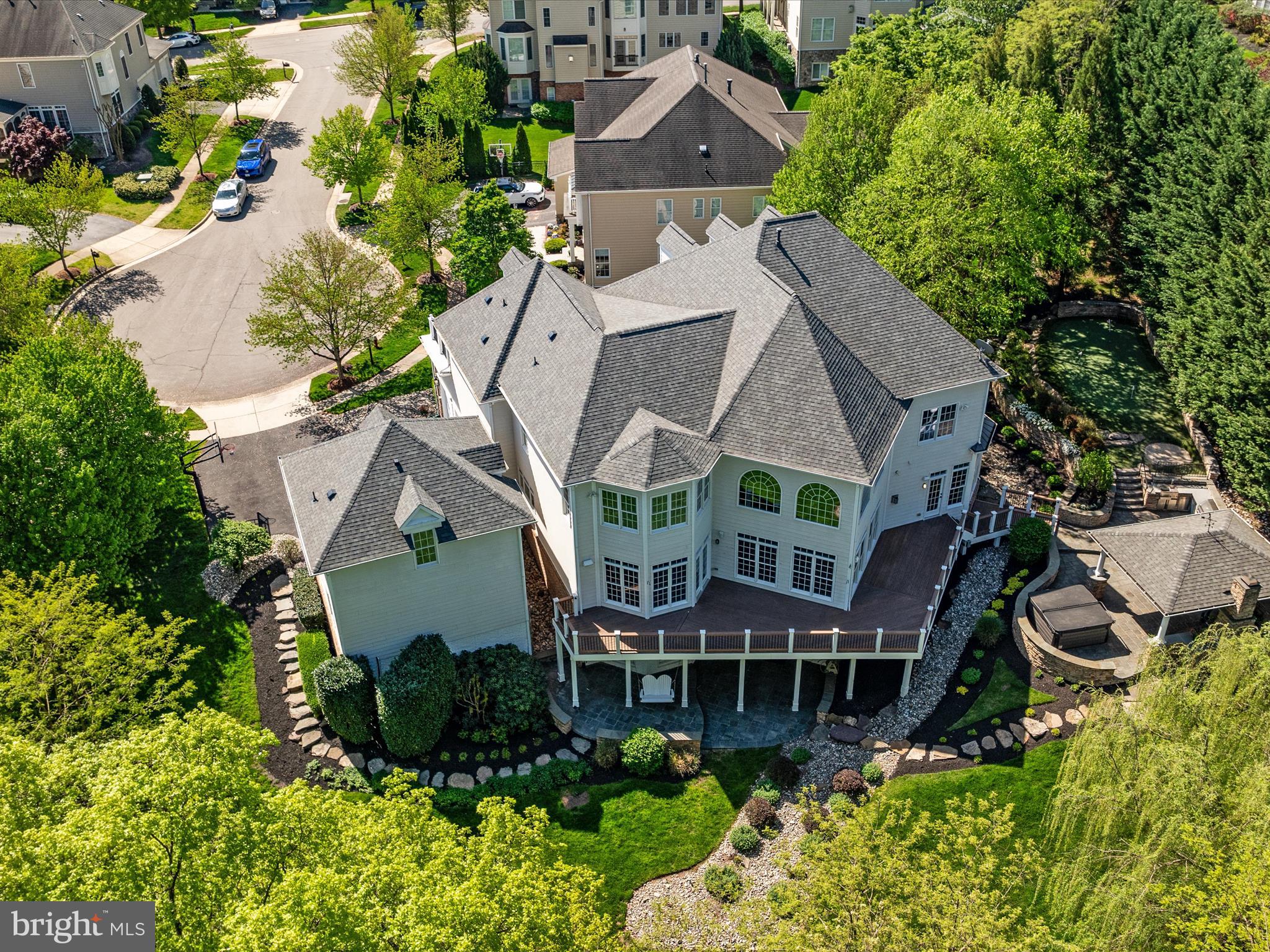 LANSDOWNE ON THE POTOMAC - Residential