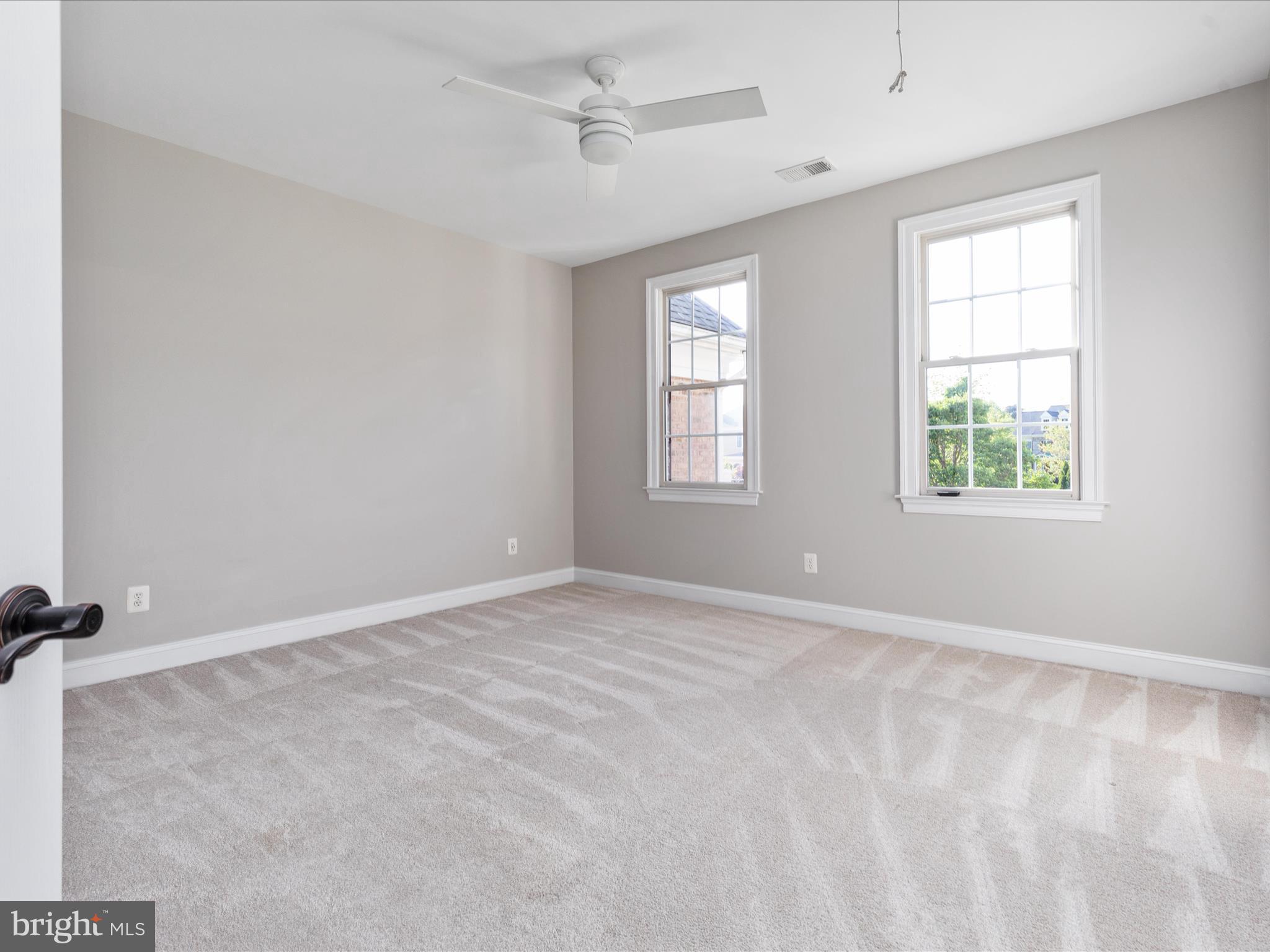 LANSDOWNE ON THE POTOMAC - Residential