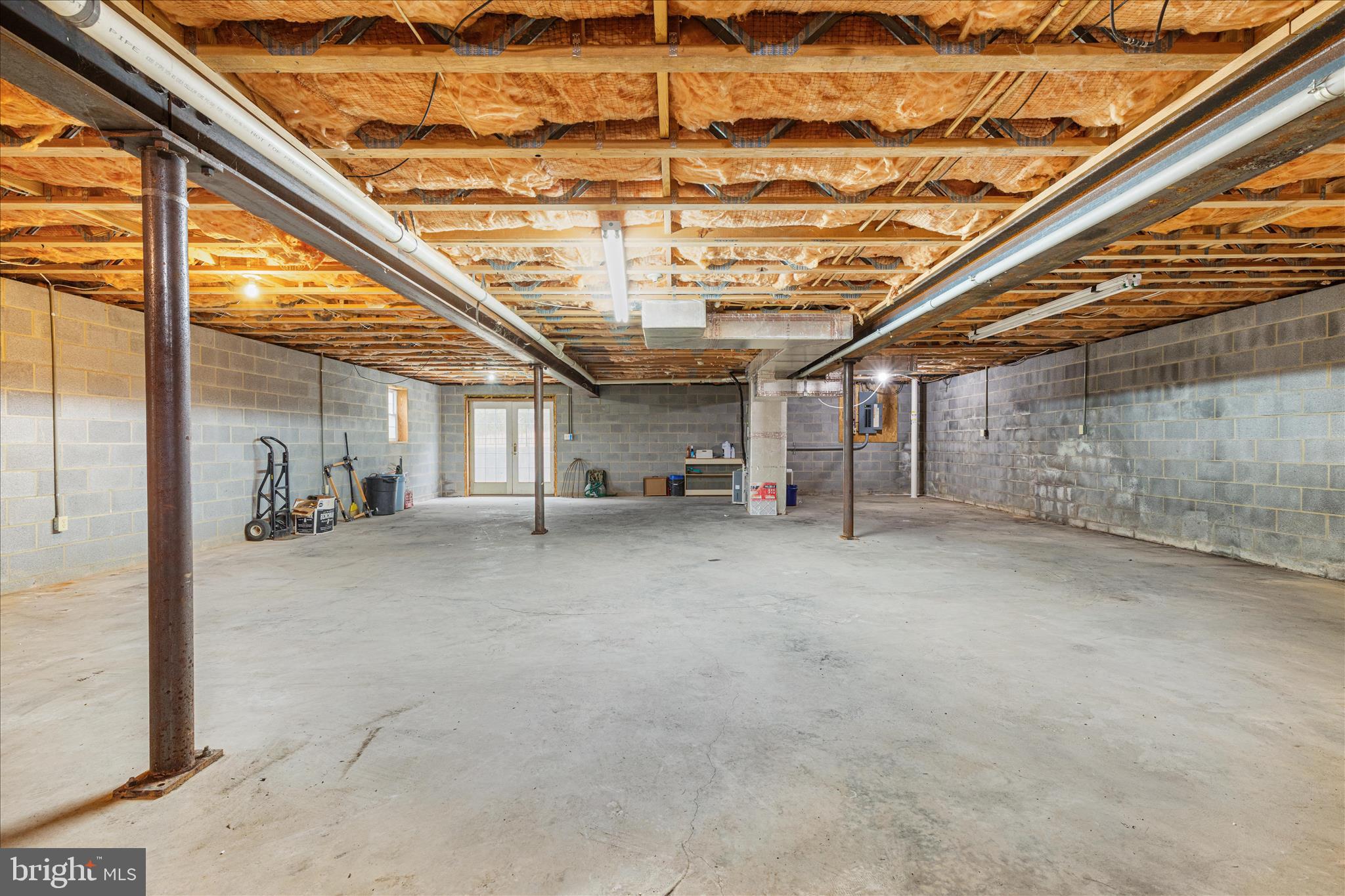 RUSSELL - Residential