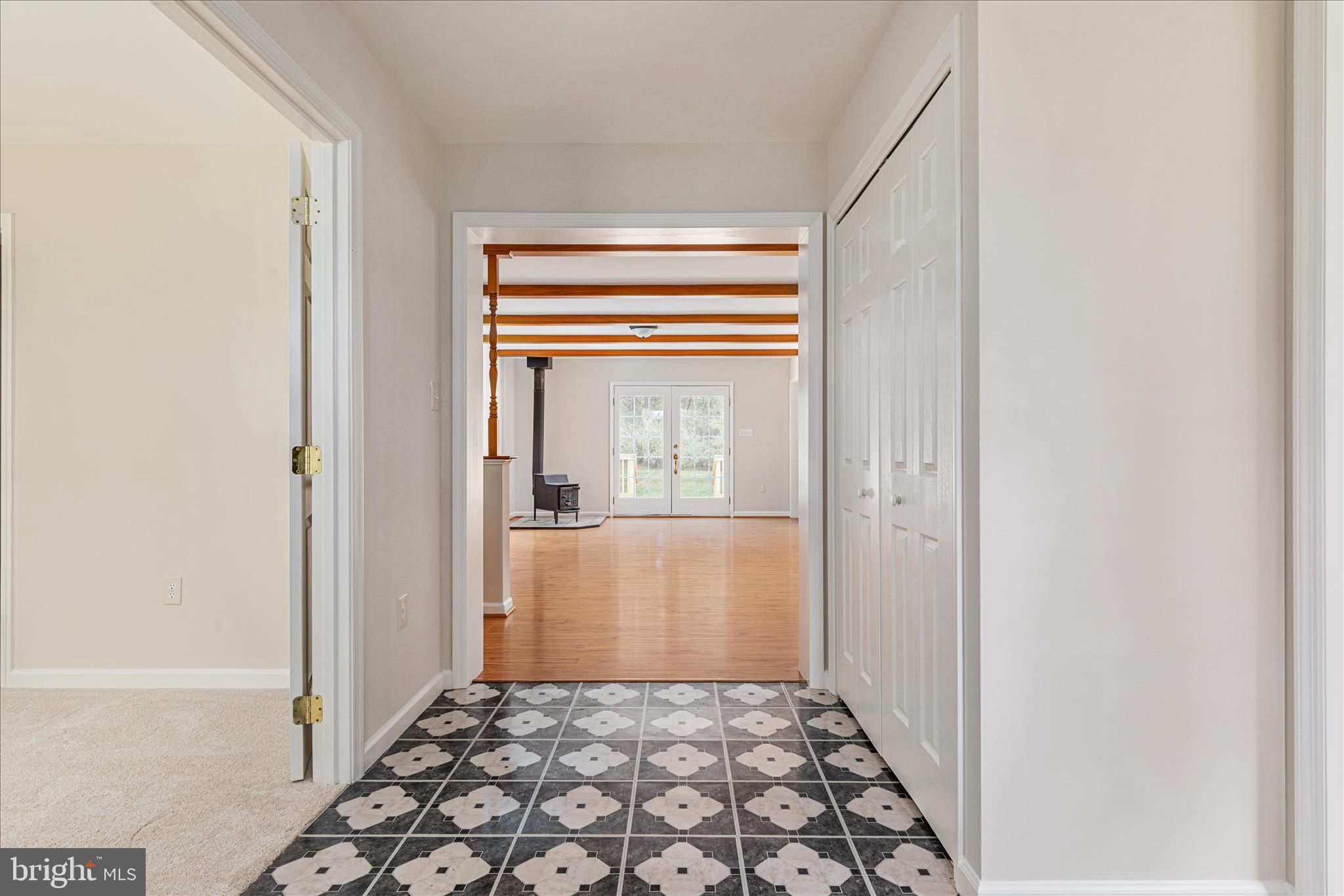 RUSSELL - Residential