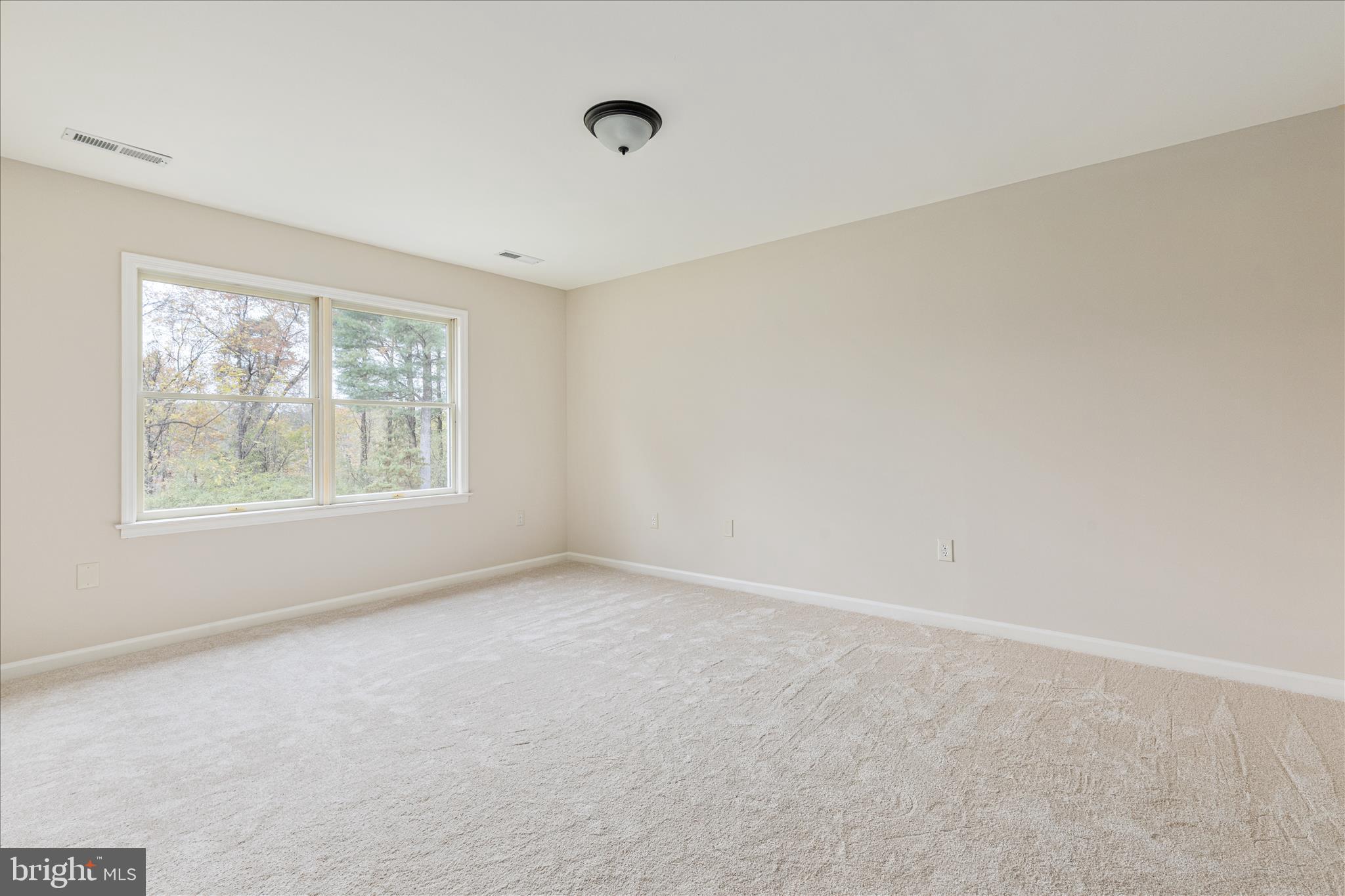 RUSSELL - Residential