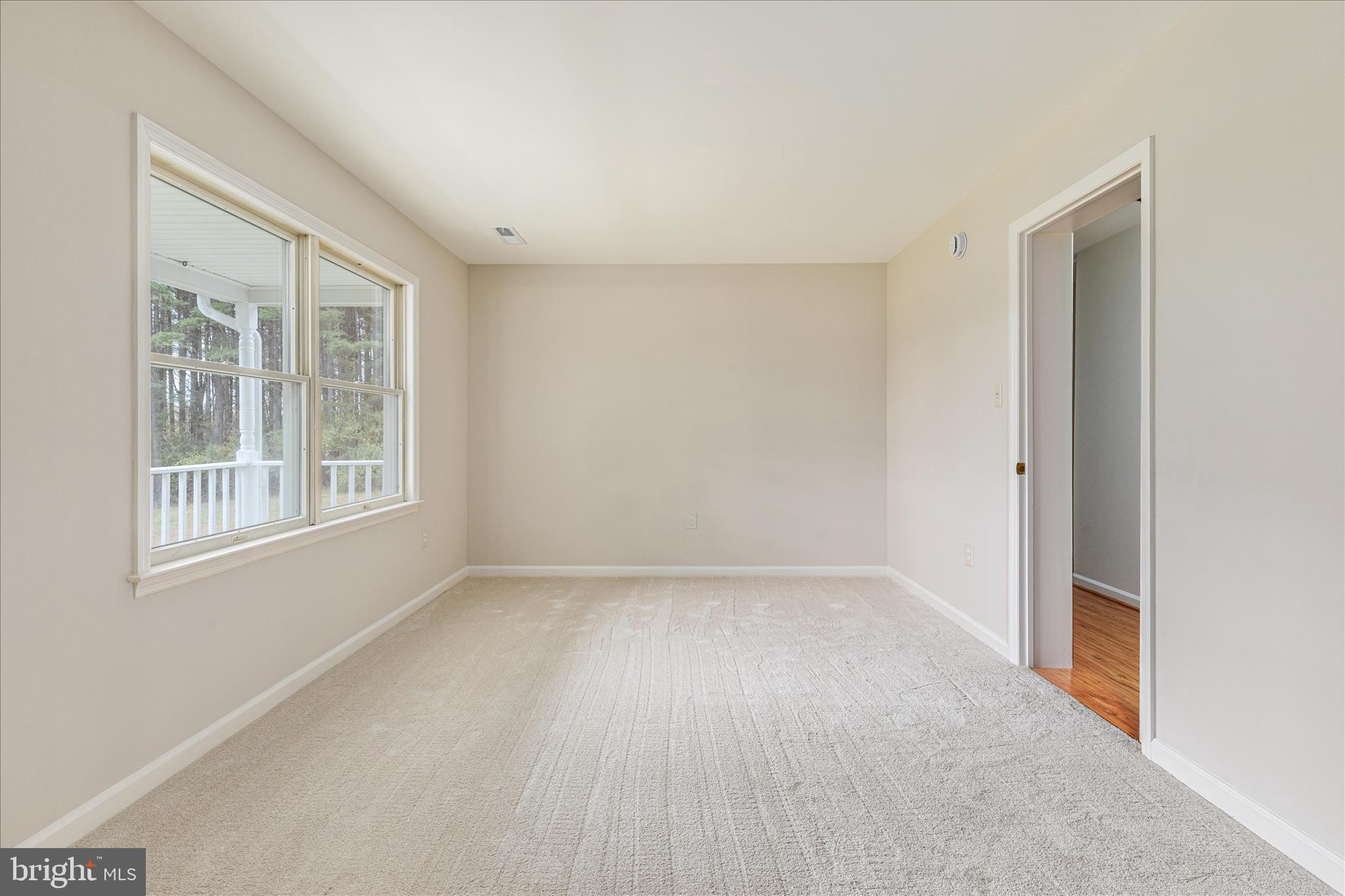 RUSSELL - Residential