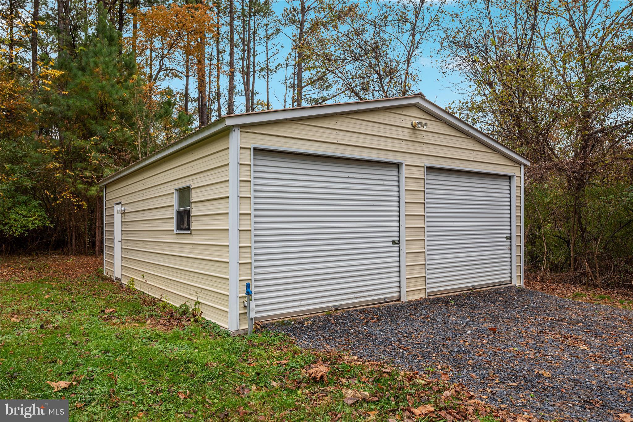 RUSSELL - Residential