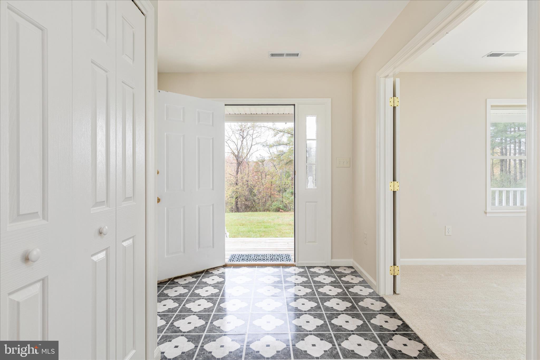 RUSSELL - Residential