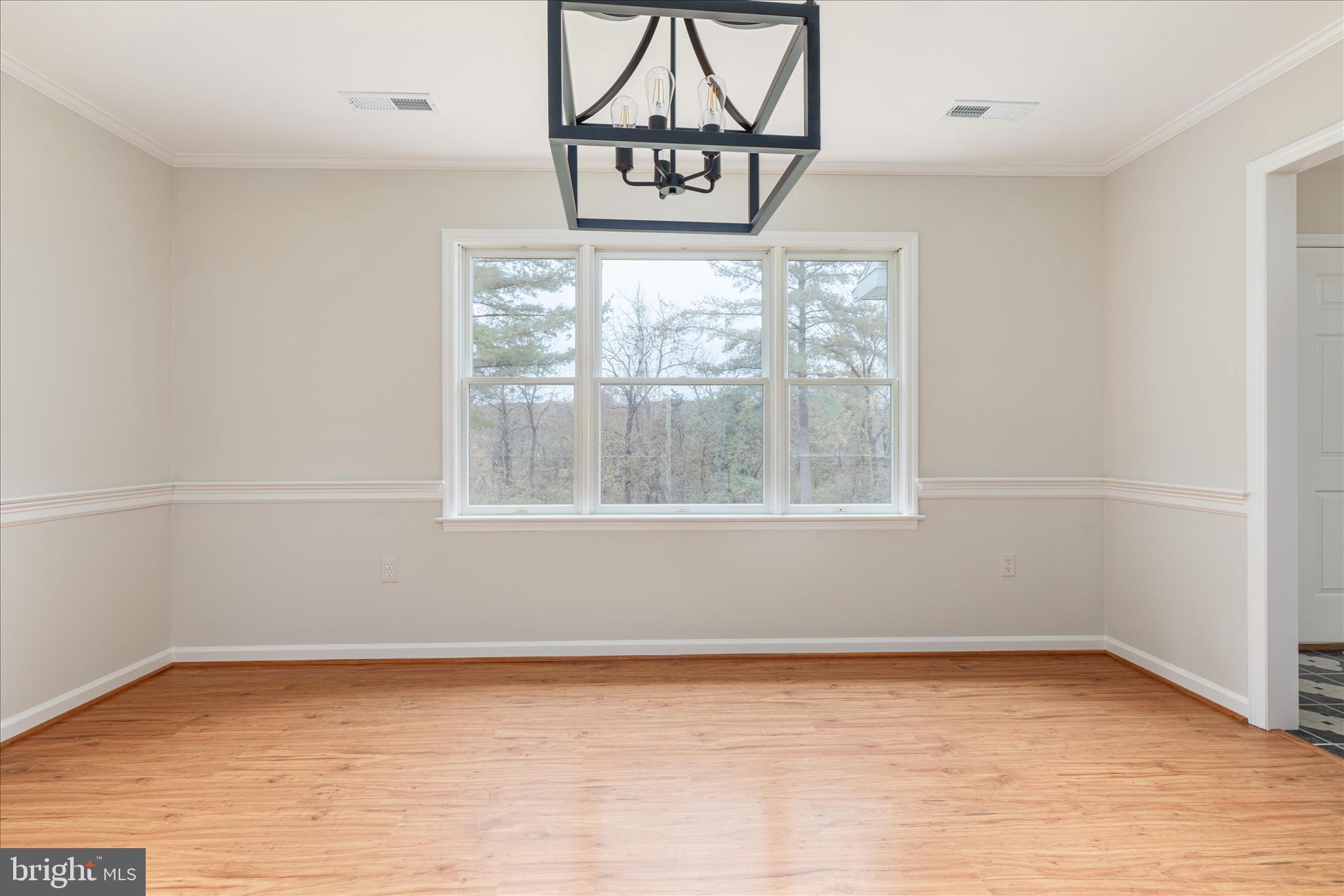 RUSSELL - Residential