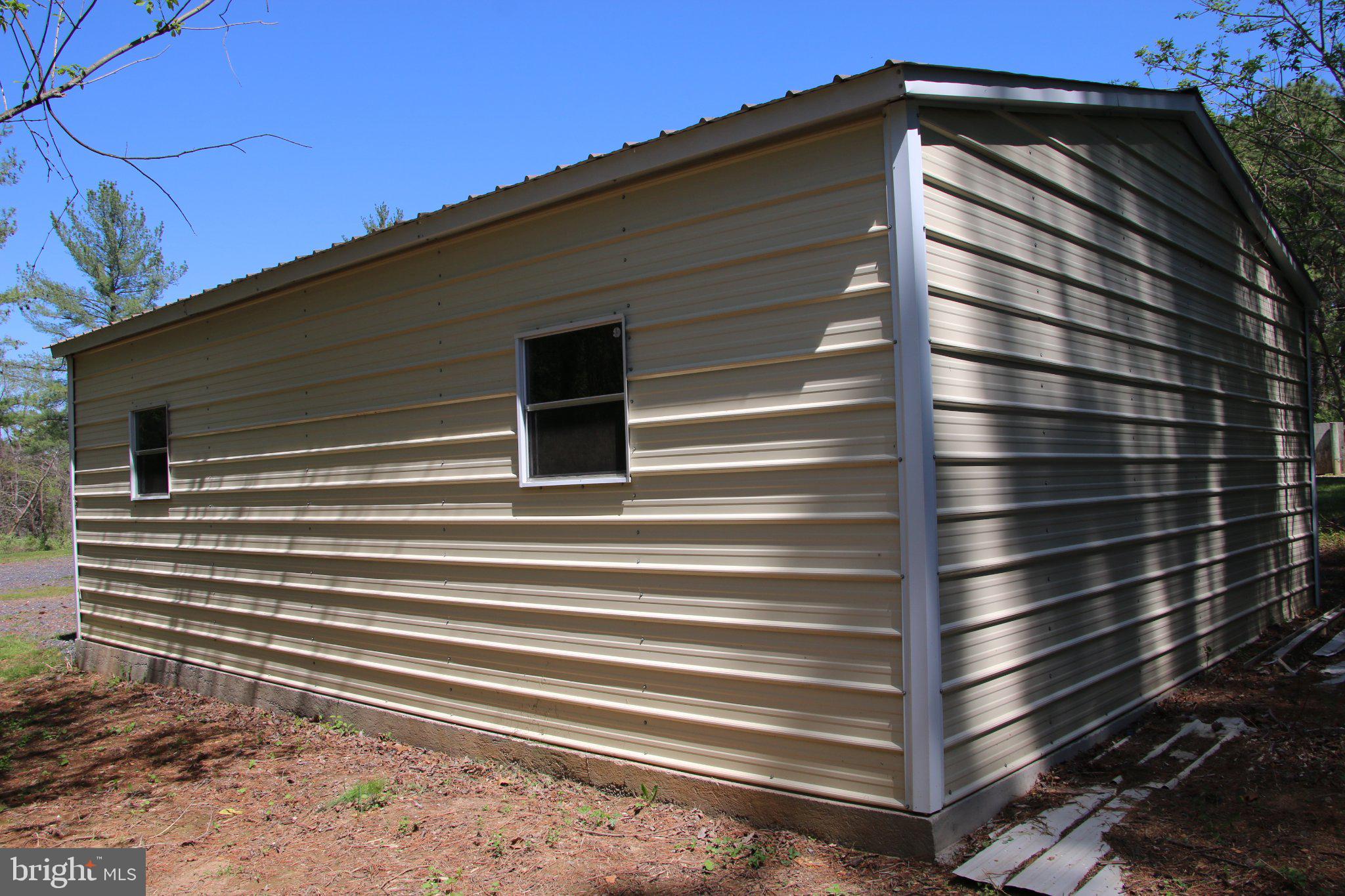 RUSSELL - Residential