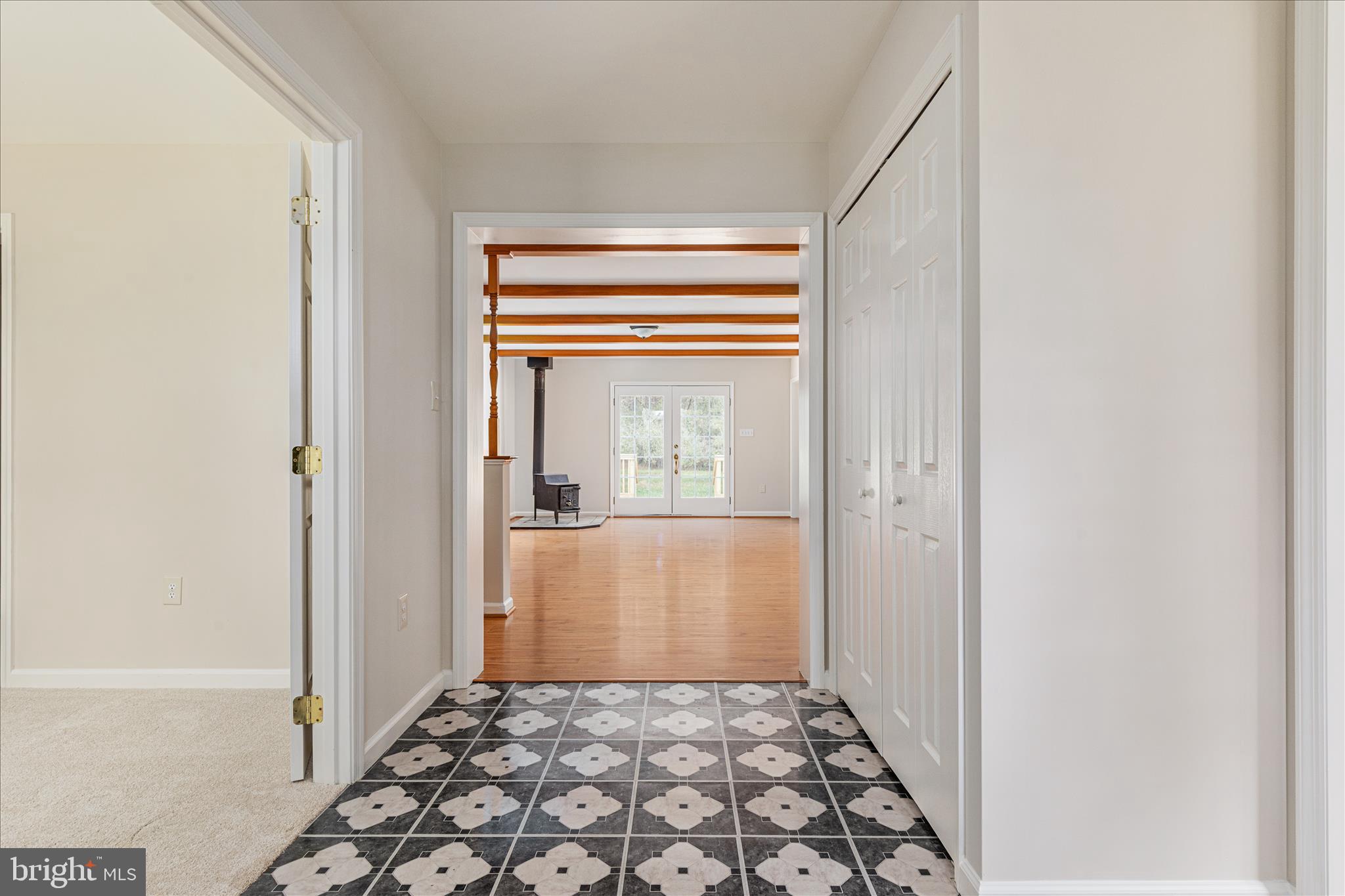 RUSSELL - Residential