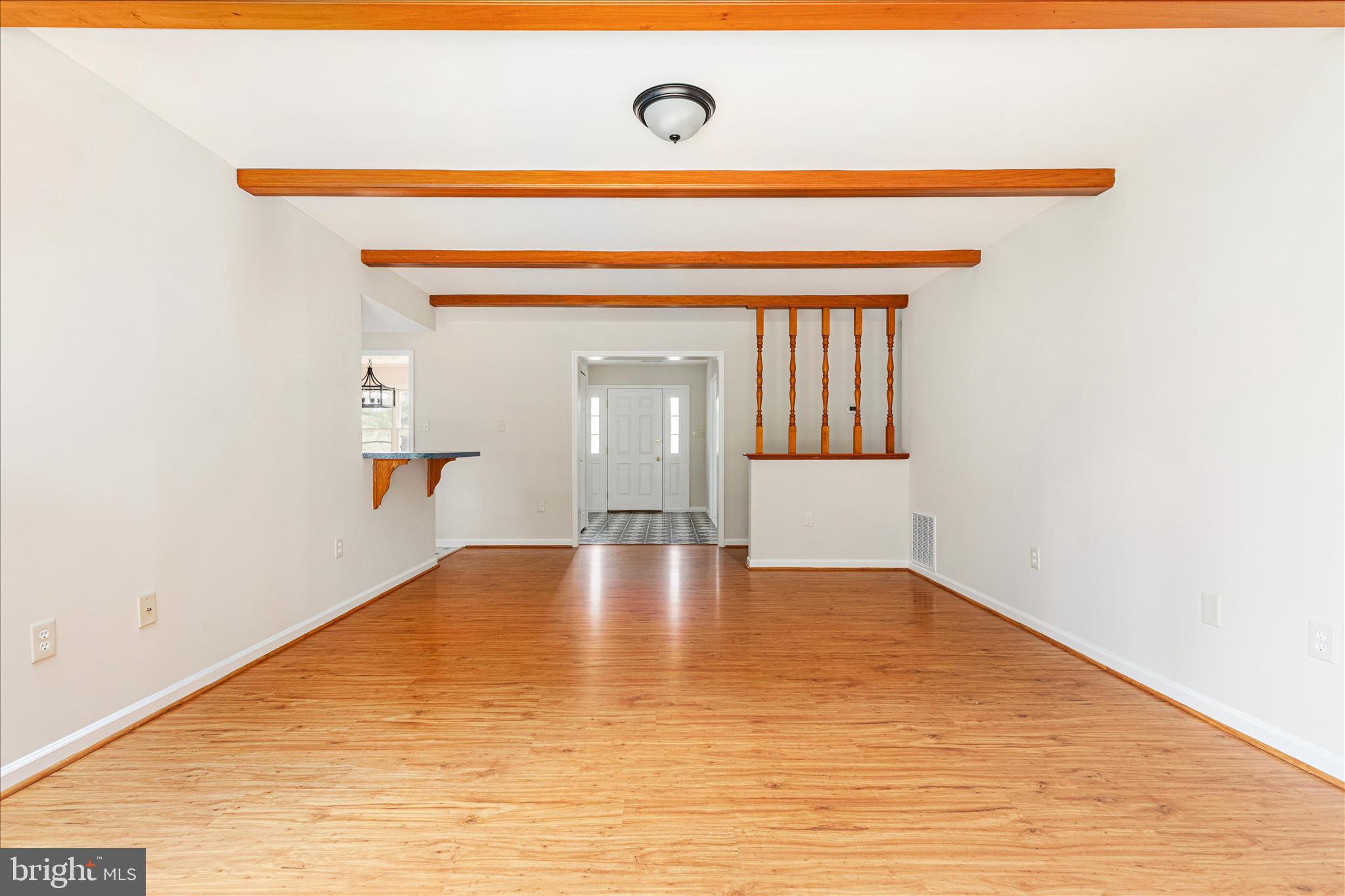 RUSSELL - Residential