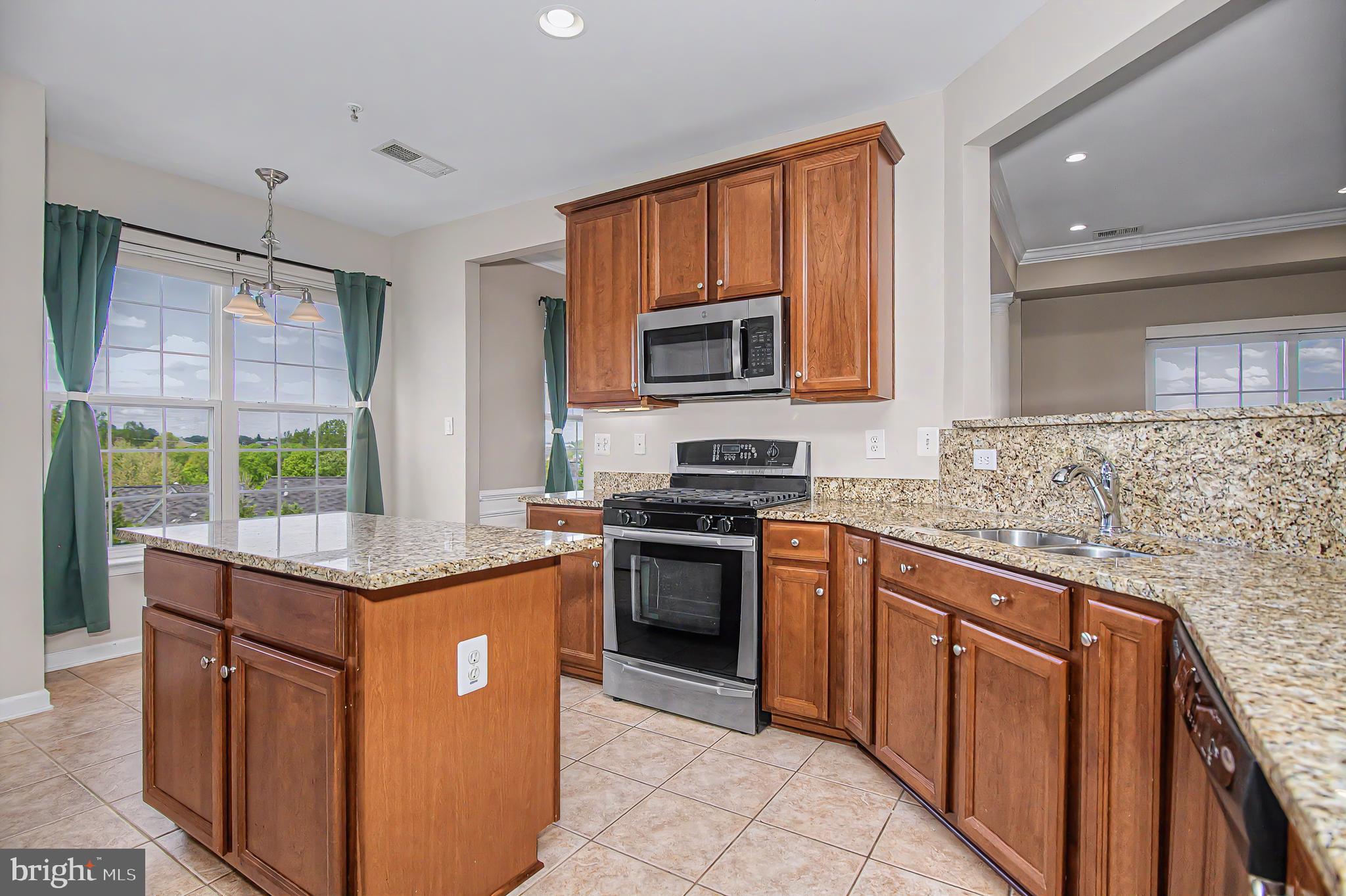 THE RESERVE CONDOMINIUMS - Residential