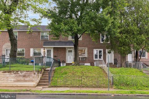827 GRANT ROAD FOLCROFT PA 19032