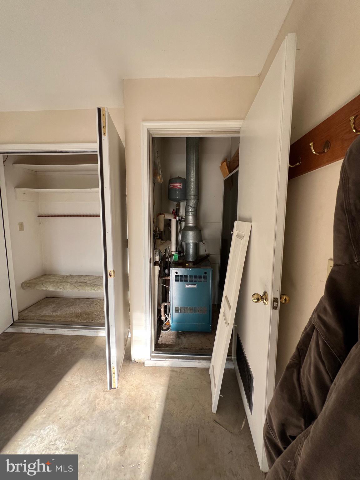 POTOMAC VALLEY VIEW - Residential