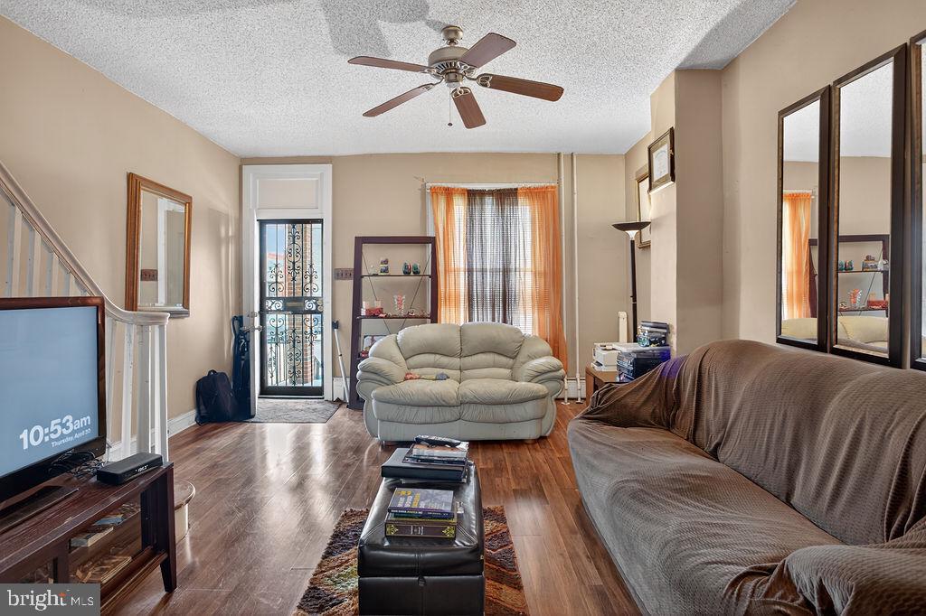2415 S 61ST STREET