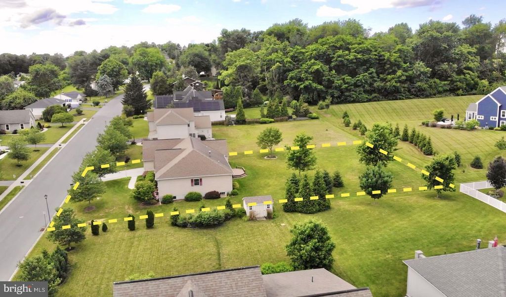 Photo of 173 Amsterdam Road, Lancaster, PA 17603 (MLS # PALA2052872)