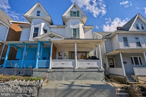 Townhouse For Sale - 328 Hazle Street<br/> TAMAQUA, PA 18252