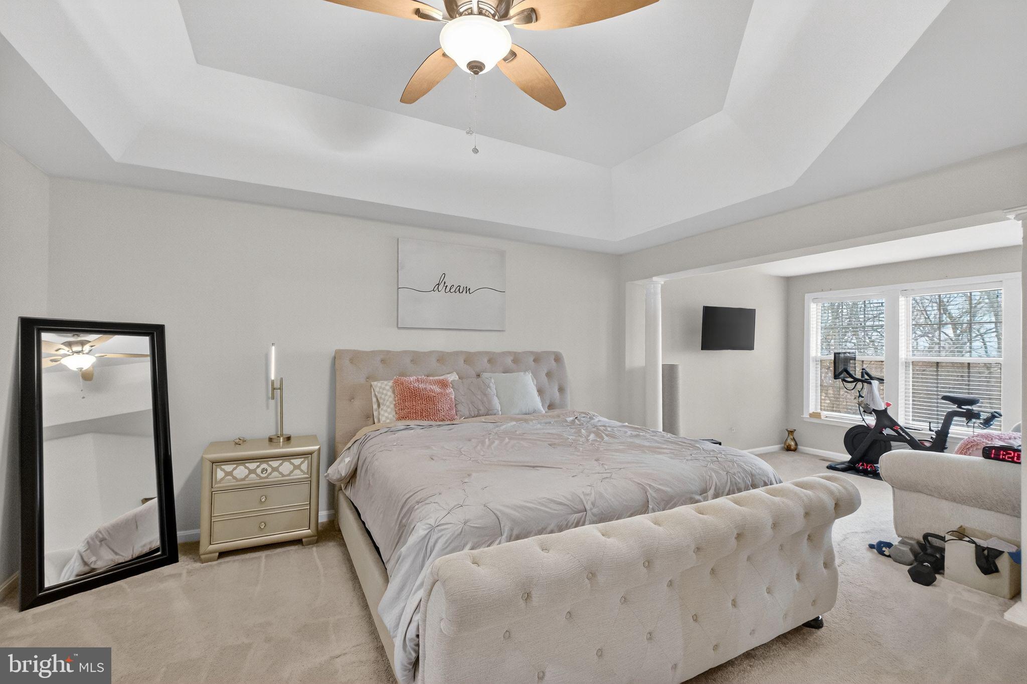 LYNDAM HILL - Residential